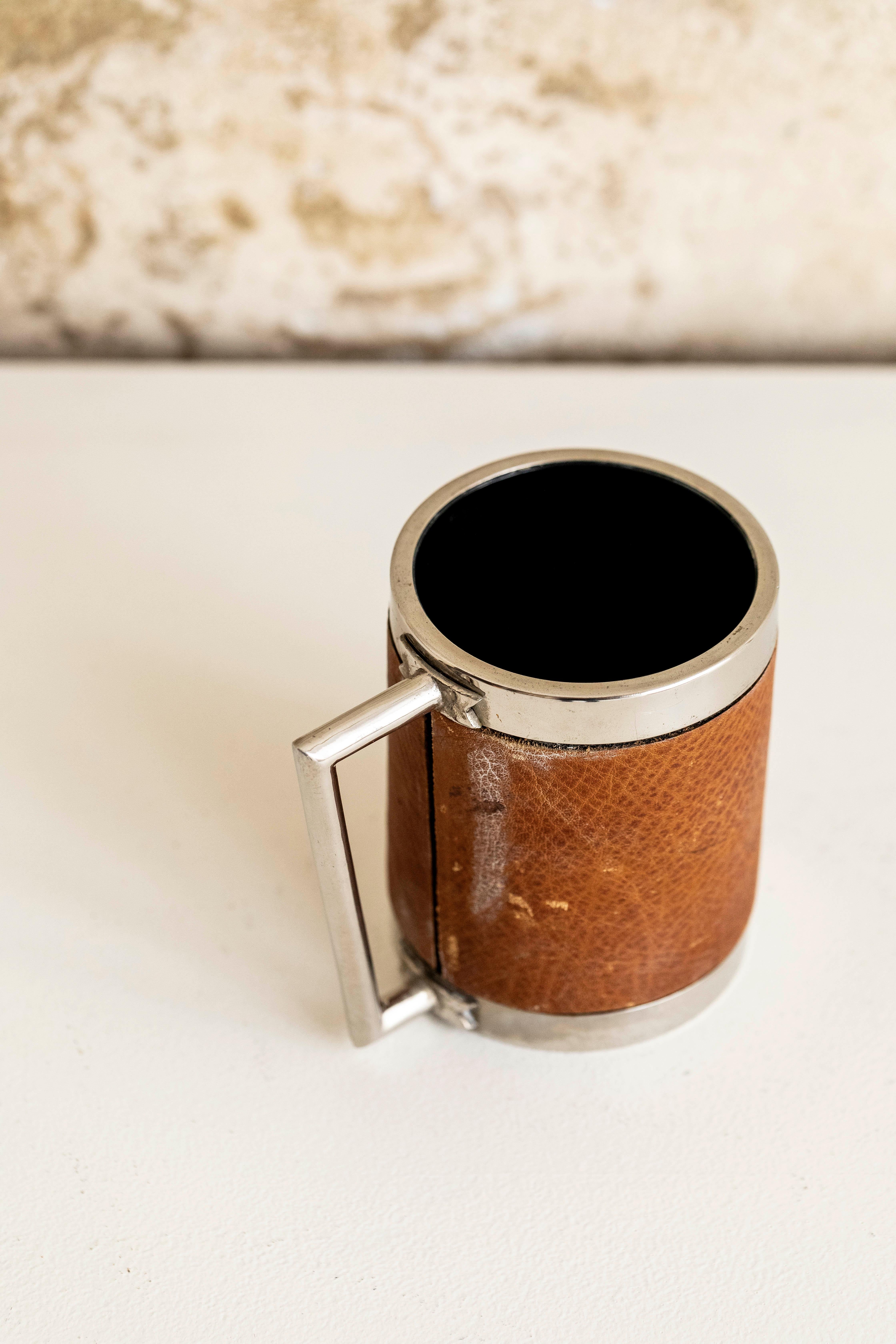 Italian Midcentury tankard designed by Gabriella Crespi, Italy  For Sale