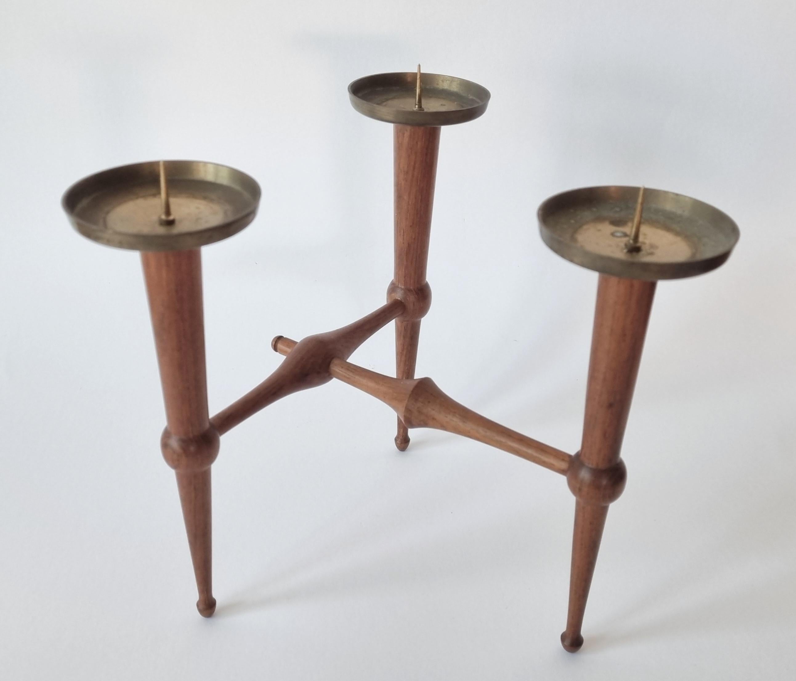 Portacandele da tavolo di metà secolo in teak e ottone, Danimarca, anni '60 in vendita 8