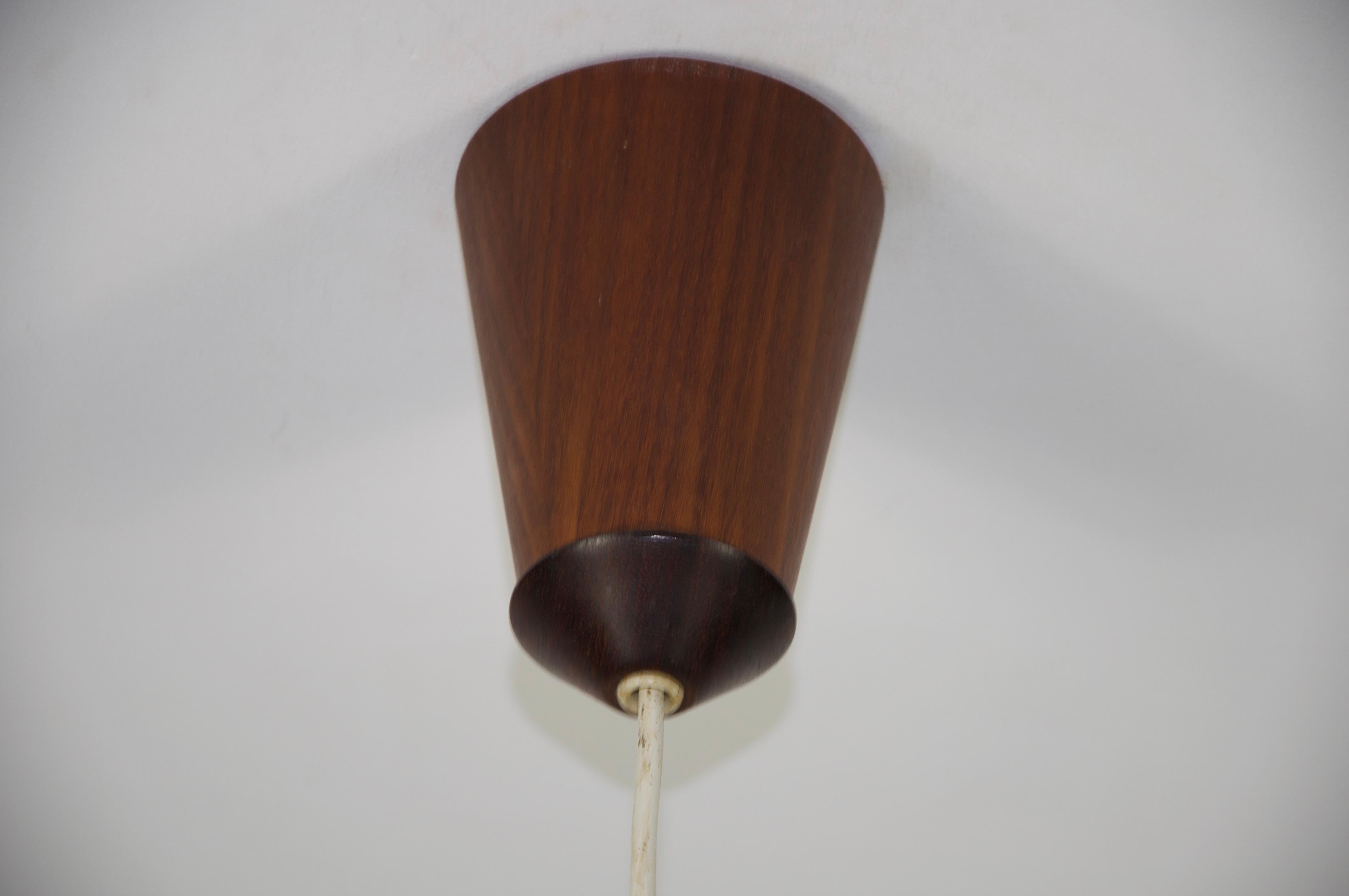 Lampada a sospensione di Temde con paralume in teak e corda, circa 1960 in vendita 9