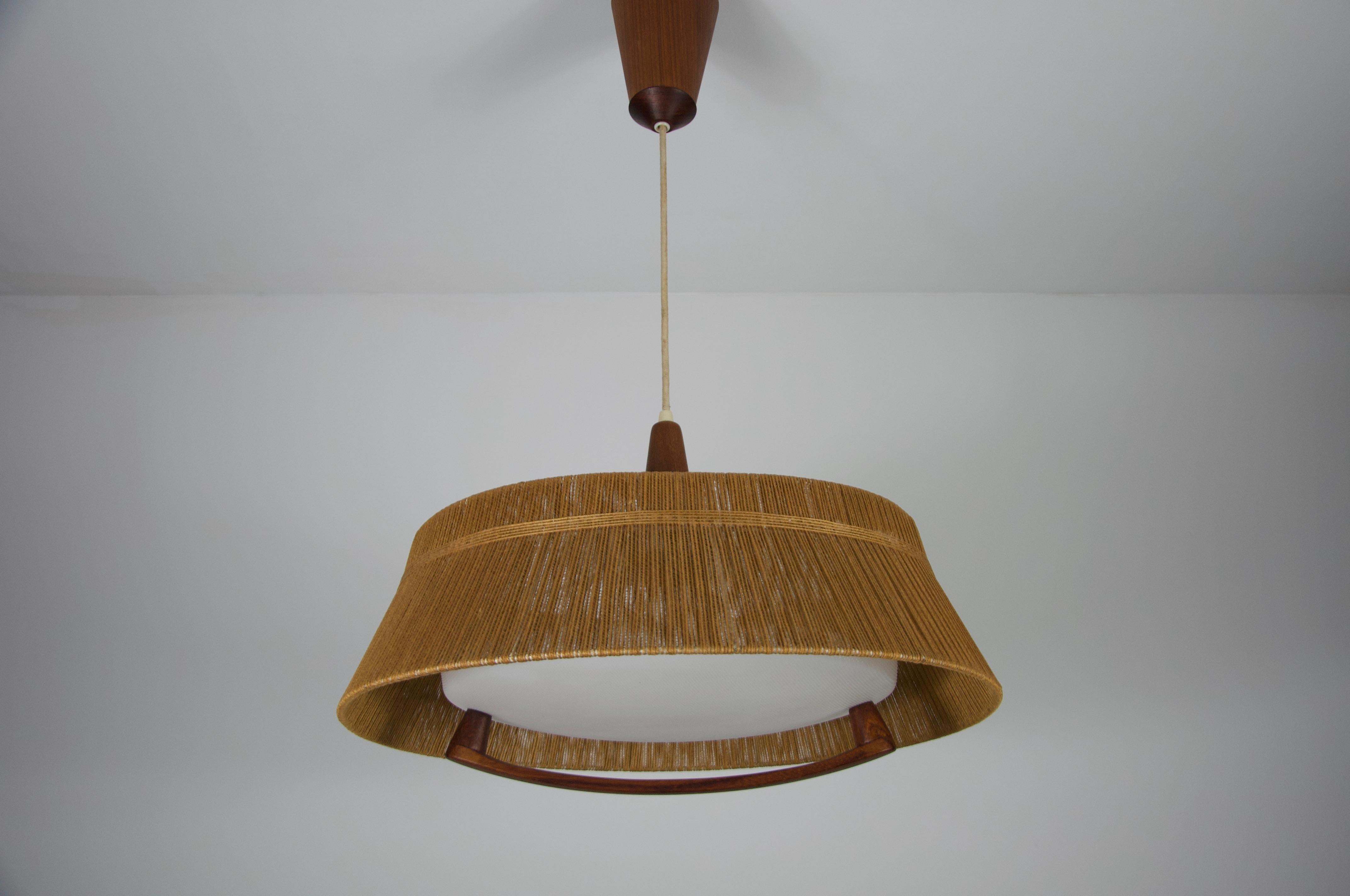 Mid-Century Modern Midcentury Teak and Cord Shade Hanging Lamp by Temde, circa 1960 For Sale
