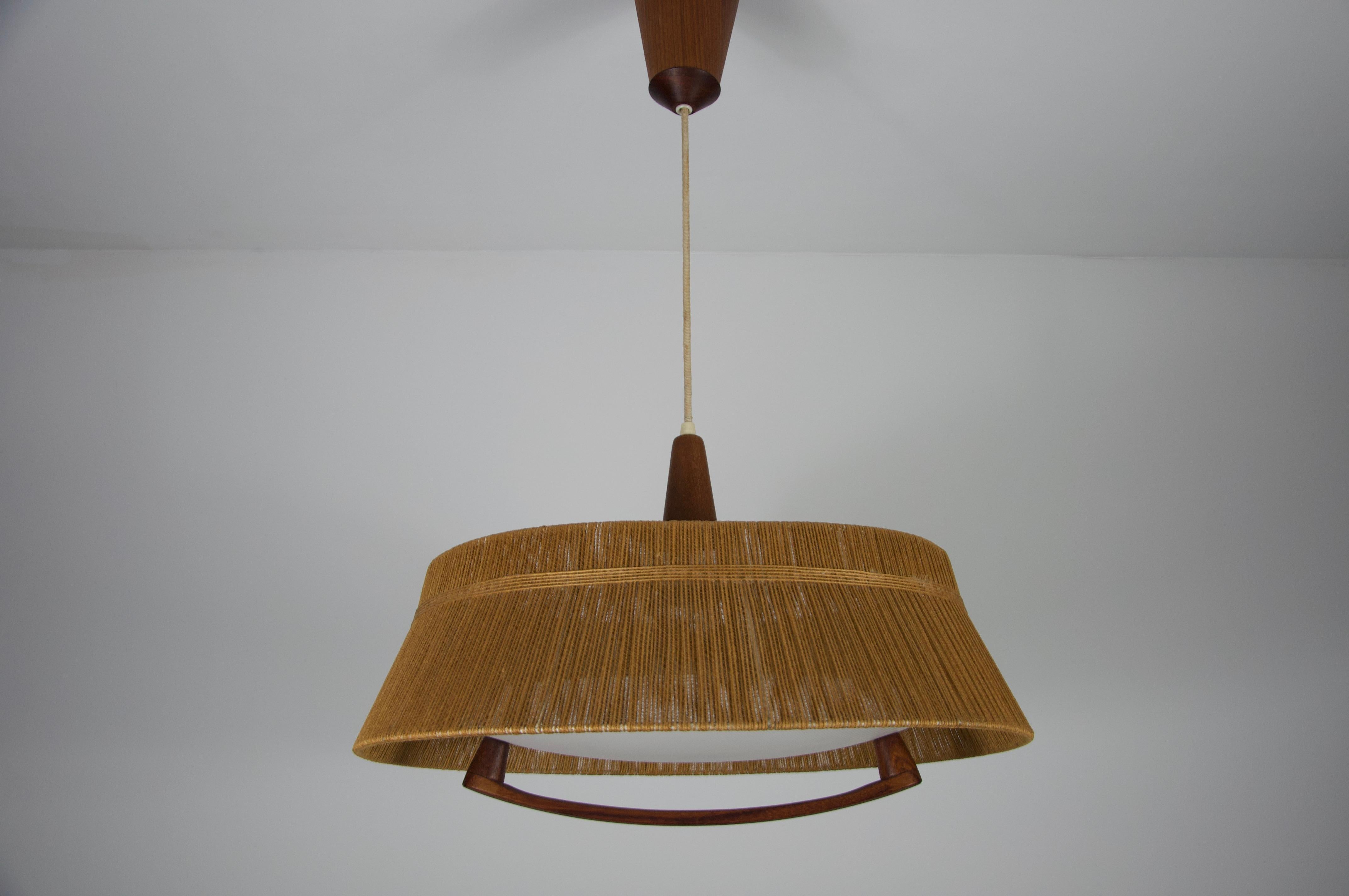 Midcentury Teak and Cord Shade Hanging Lamp by Temde, circa 1960 For Sale 2