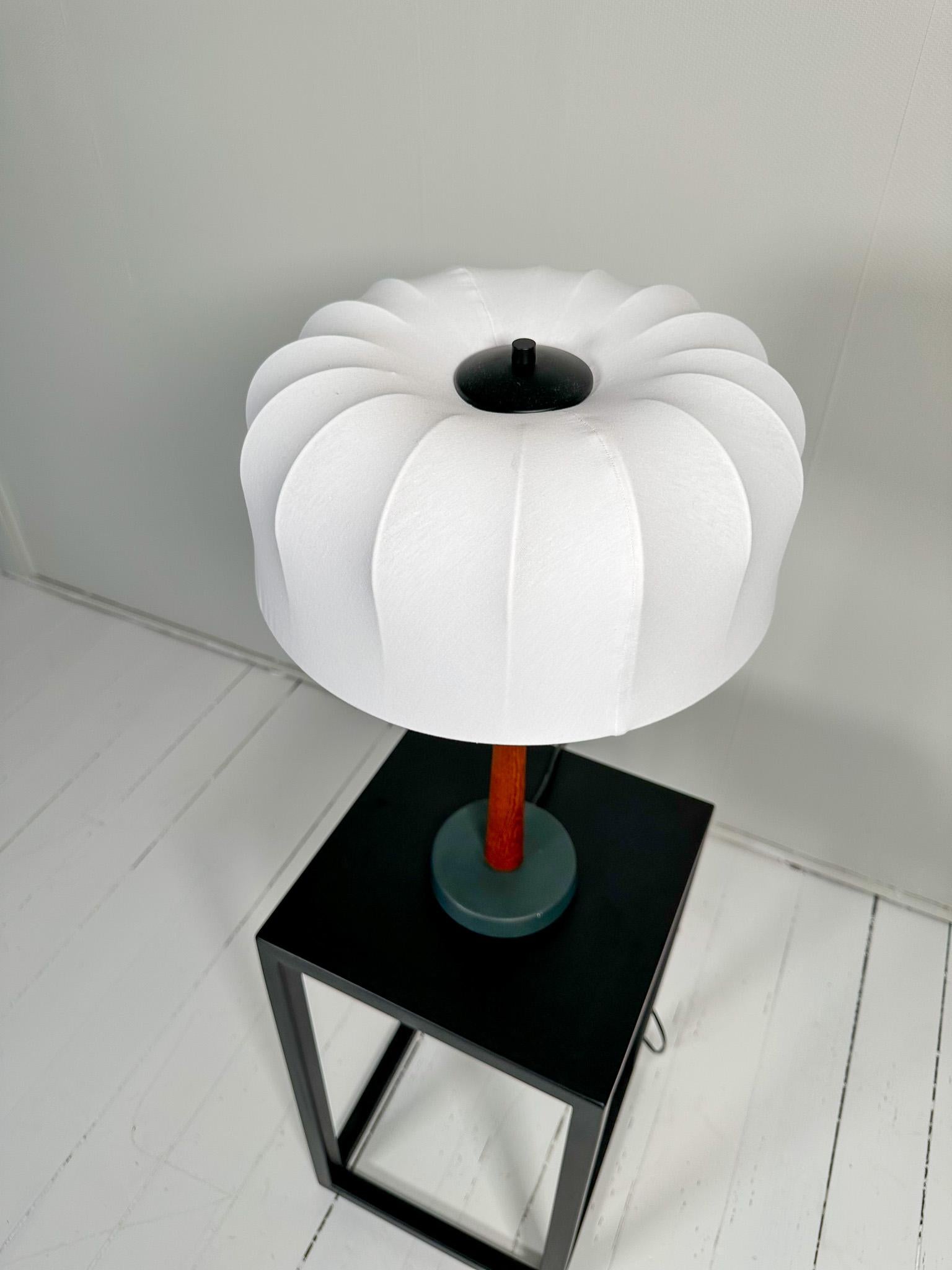 Midcentury Teak and Cotton Table Lamp by Einar Bäckström, Sweden, 1950s For Sale 1
