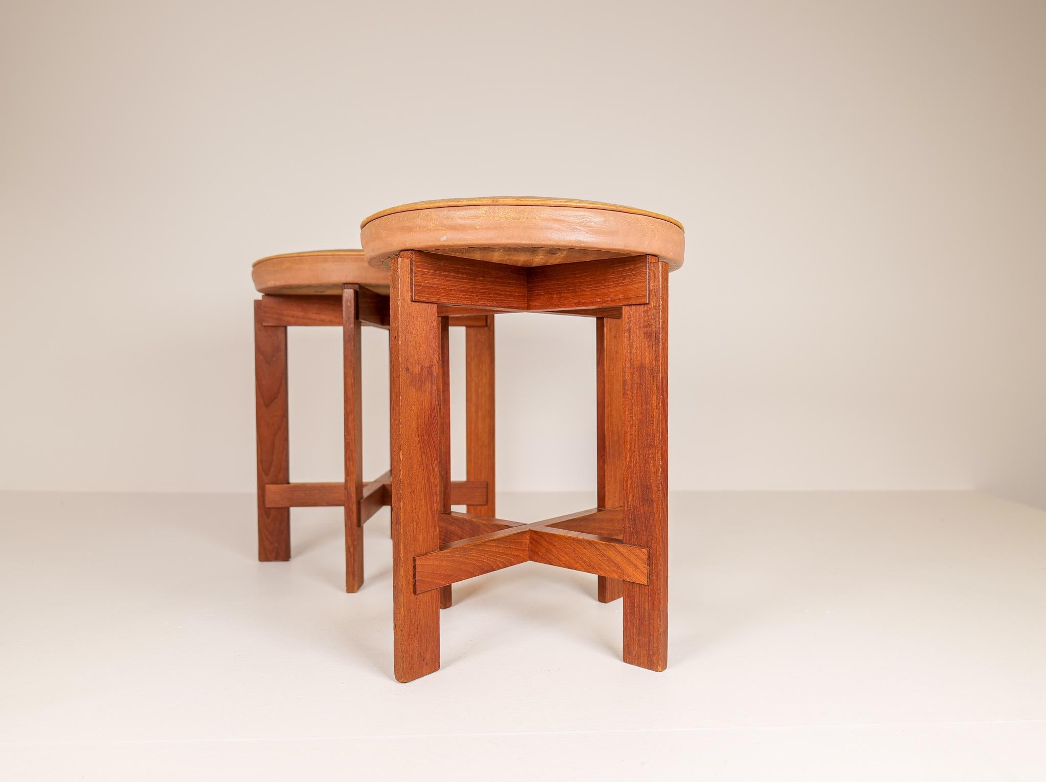Midcentury Teak and Leather Stools Uno & Östen Kristiansson for Luxus, Sweden In Good Condition For Sale In Hillringsberg, SE
