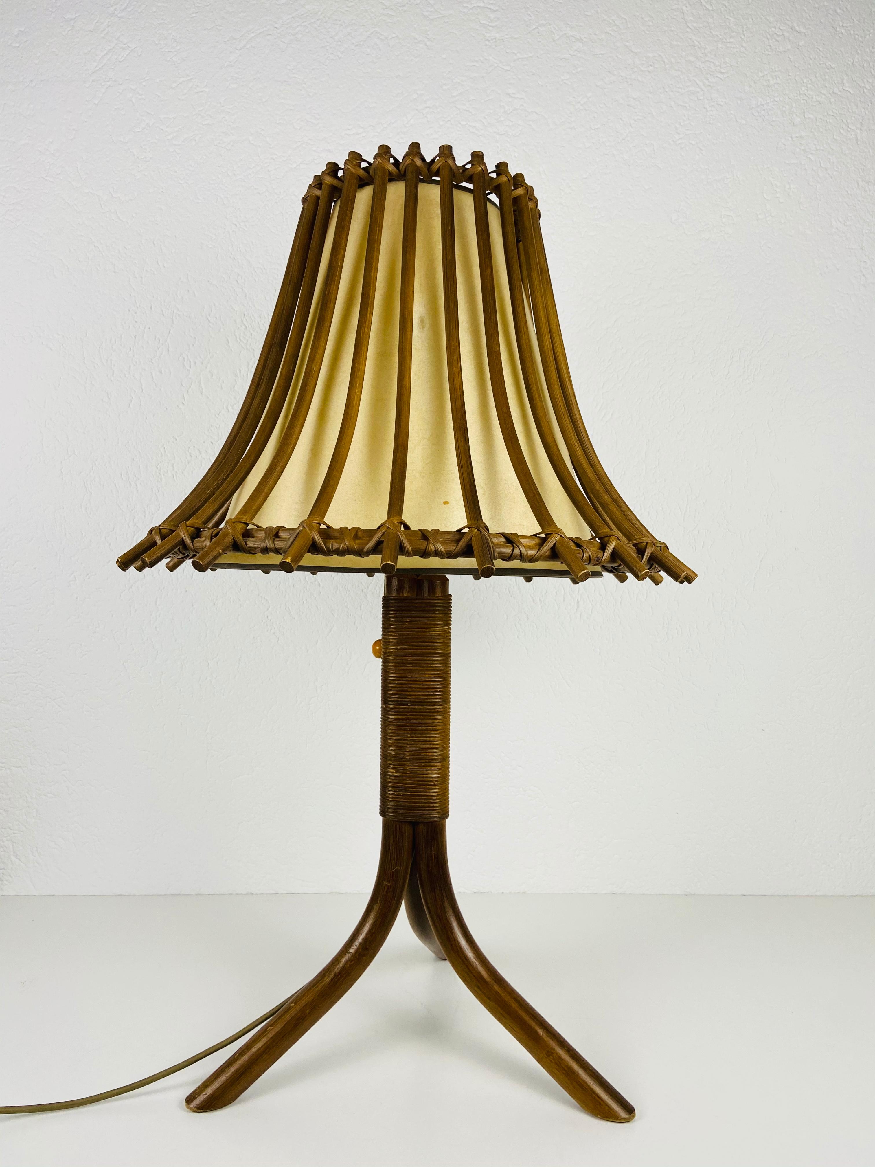 Lampe de table en teck et rotin du milieu du siècle dernier, vers 1970 en vente 5