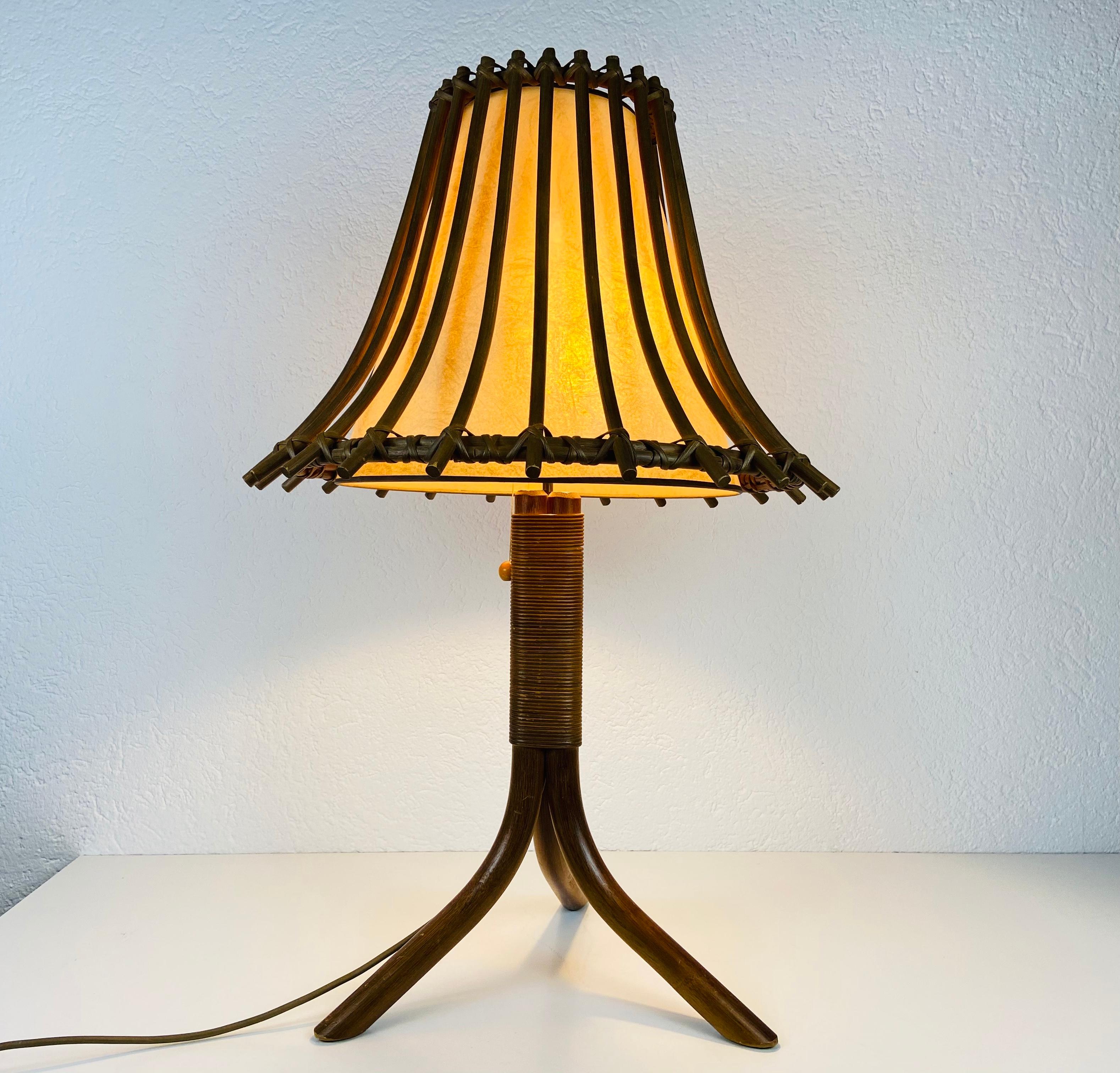 Lampe de table en teck et rotin du milieu du siècle dernier, vers 1970 en vente 2