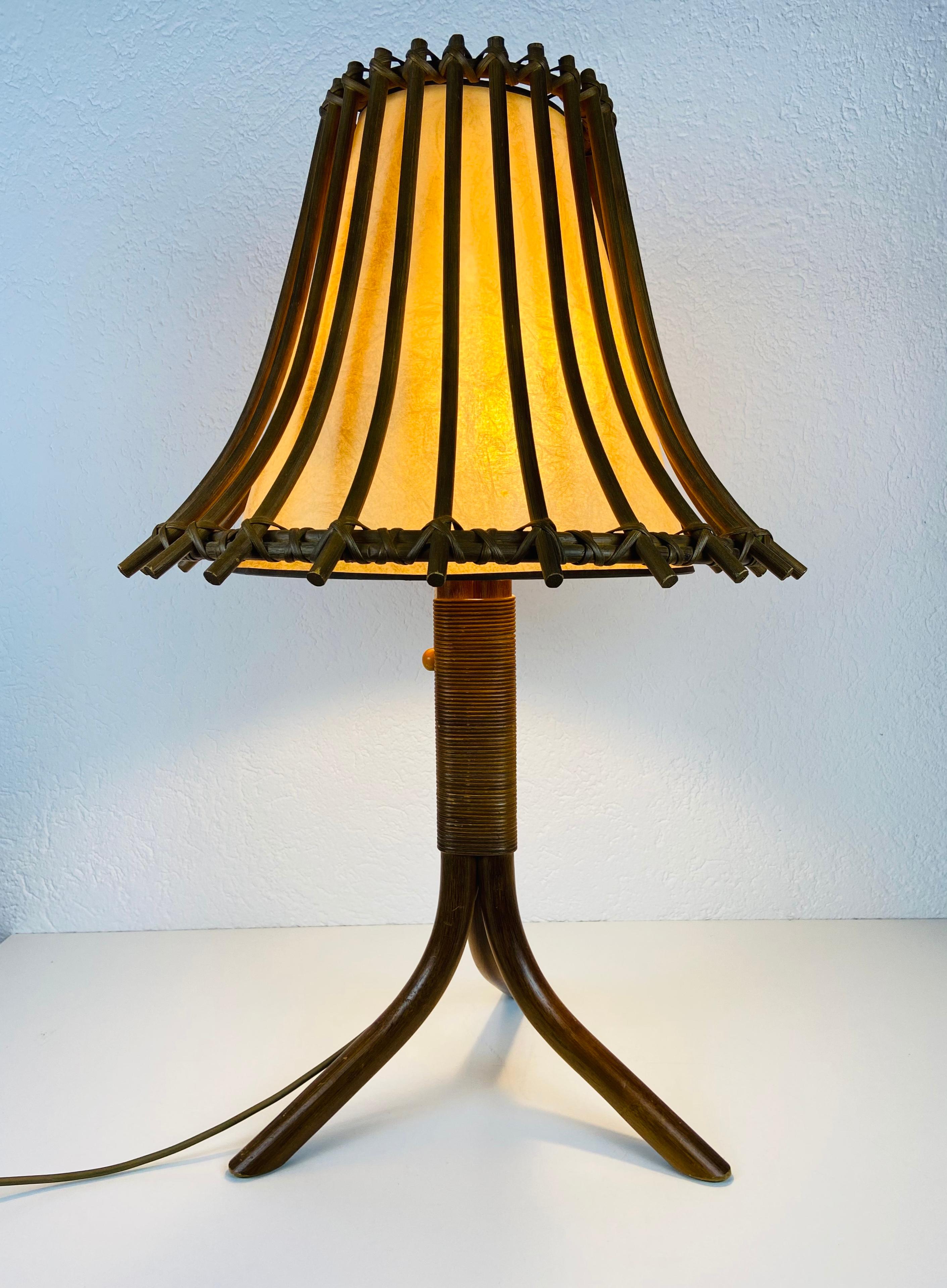 Lampe de table en teck et rotin du milieu du siècle dernier, vers 1970 en vente 3