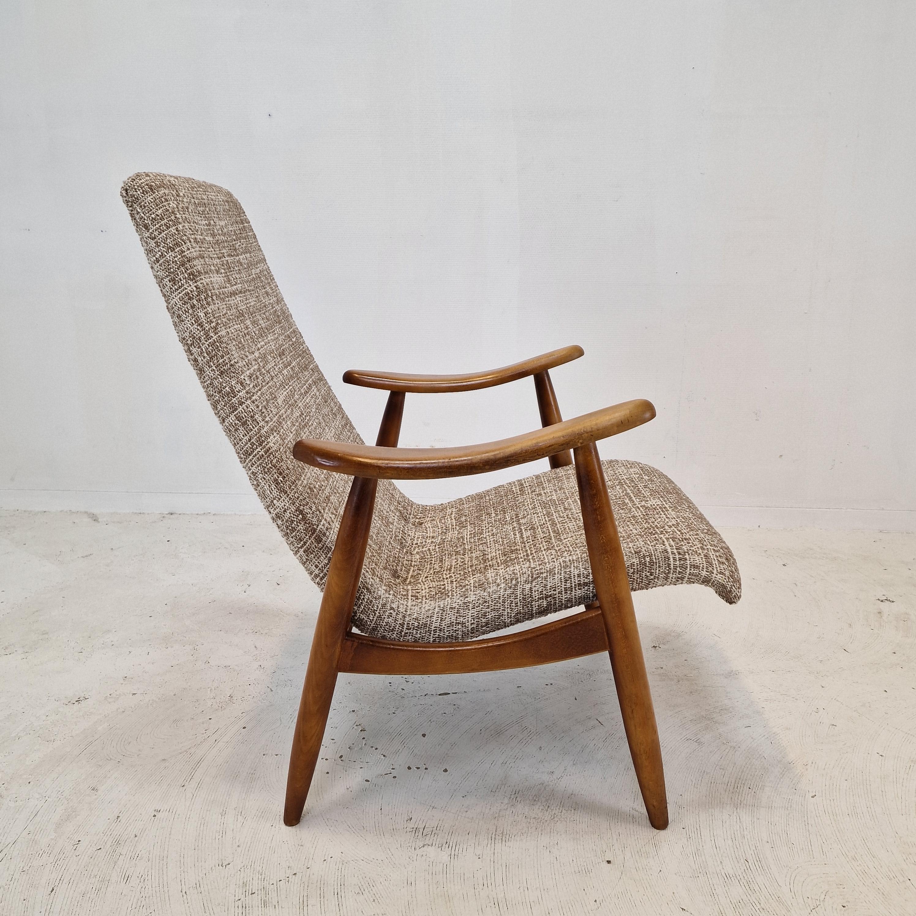 Teakholz-Sessel aus der Jahrhundertmitte Dänemark, 1960er Jahre (Stoff) im Angebot