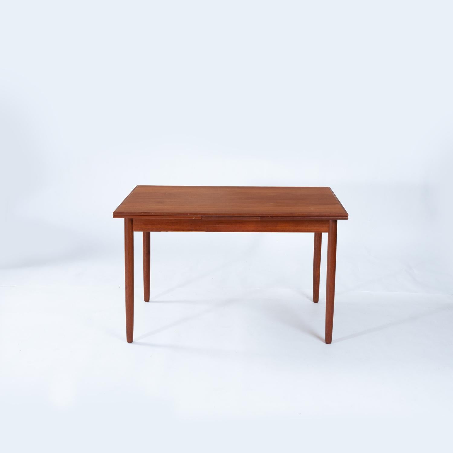 Set aus Teakholz-Design aus der Mitte des Jahrhunderts mit ausziehbarem Tisch und 6 organisch geformten Stühlen im Angebot 8
