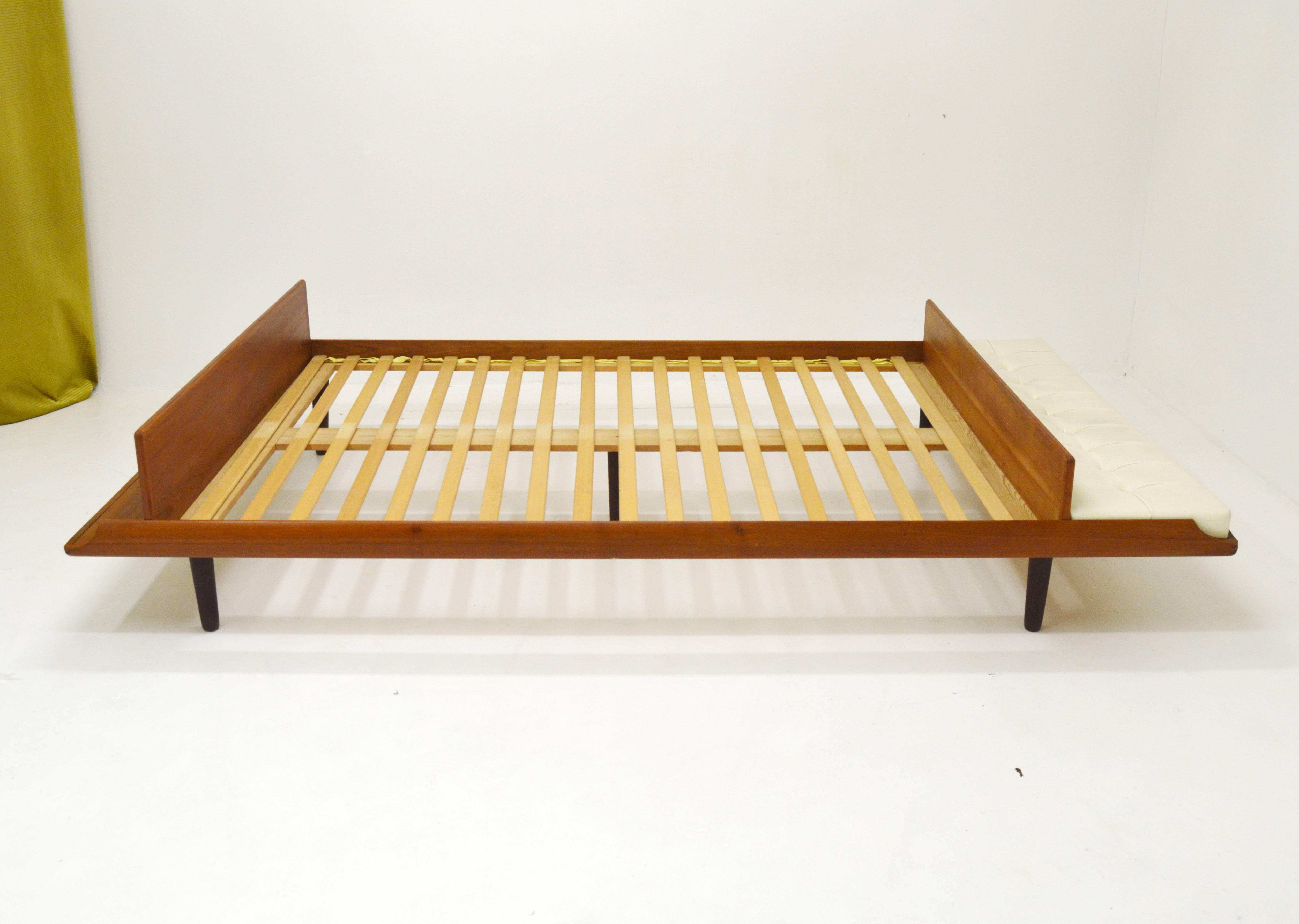 Midcentury Teak Double Master Bed with Bench For Sale 6