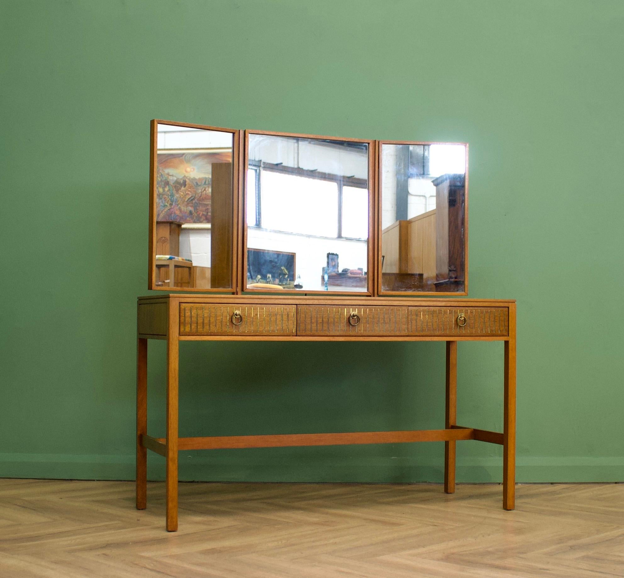 1950s dressing table