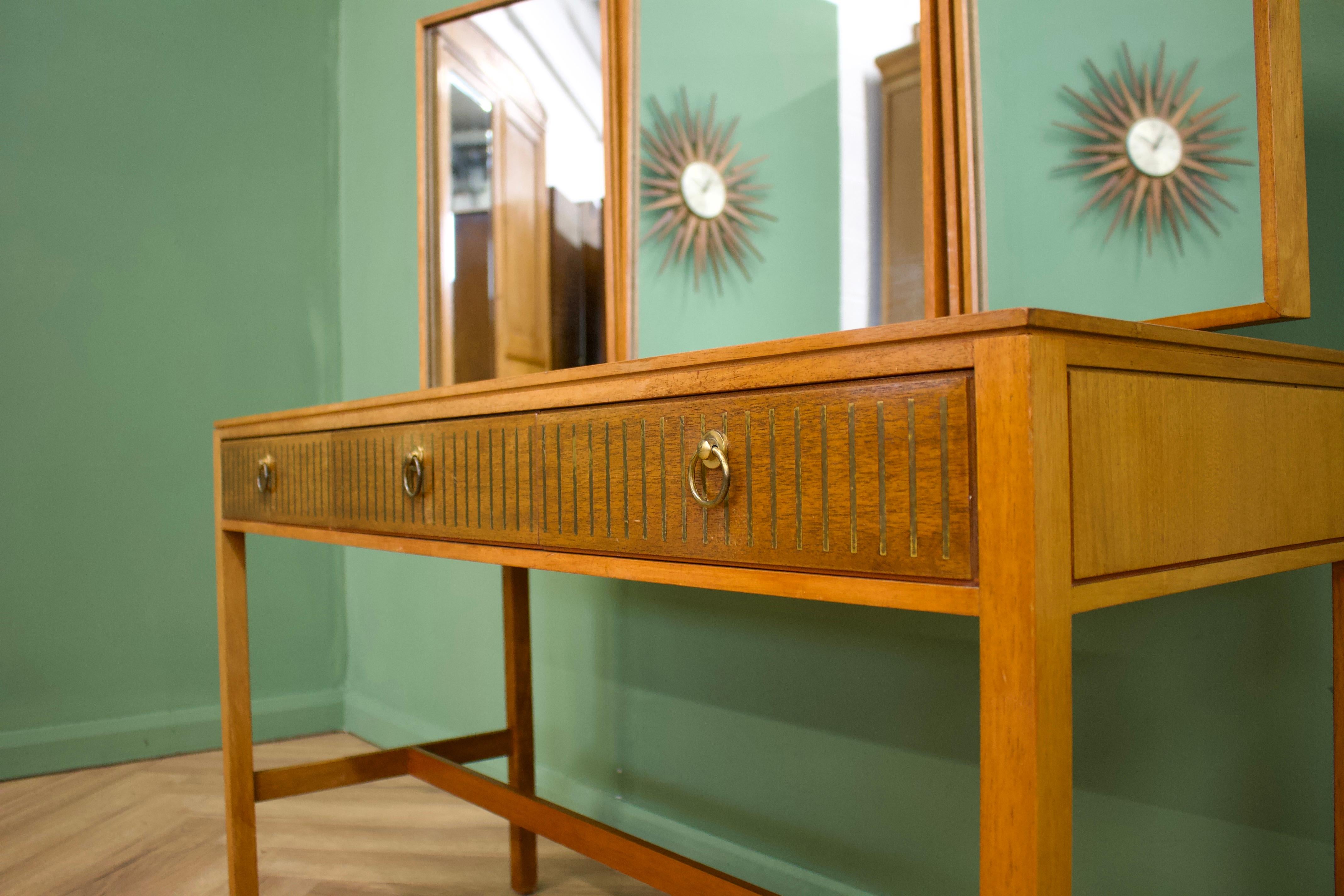 British Midcentury Teak Dressing Table by Heals from Loughborough, 1950s