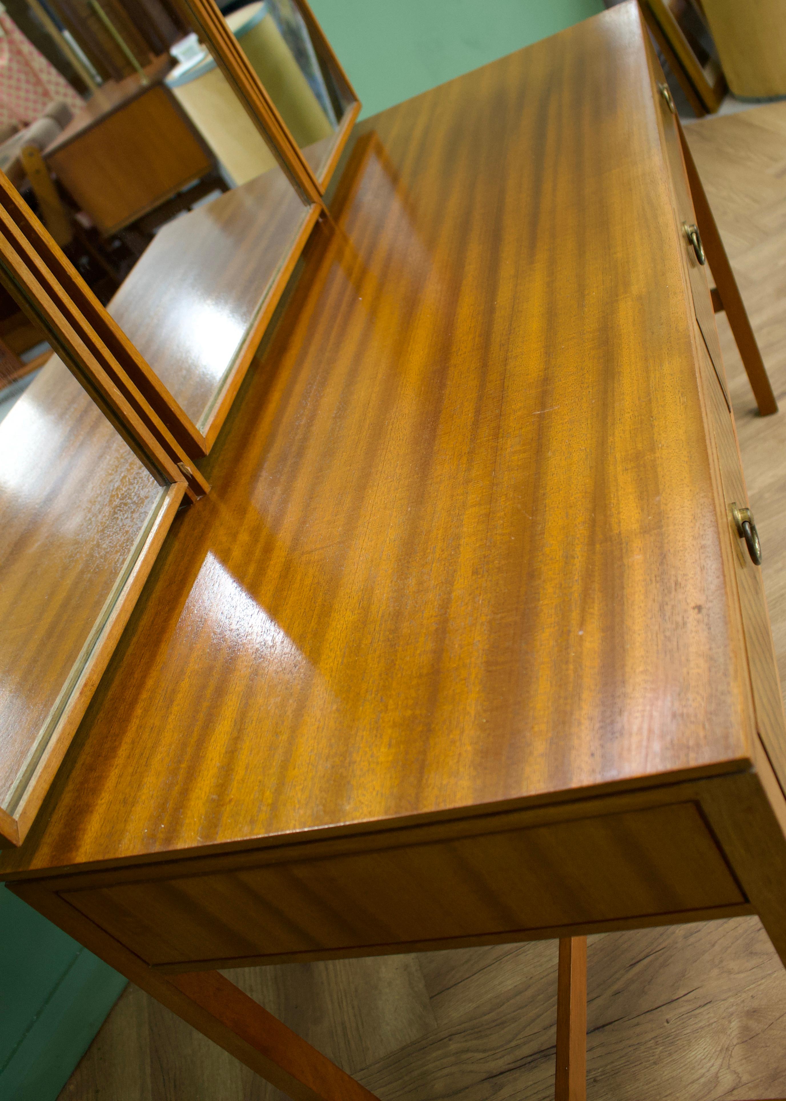 Midcentury Teak Dressing Table by Heals from Loughborough, 1950s In Good Condition In South Shields, GB