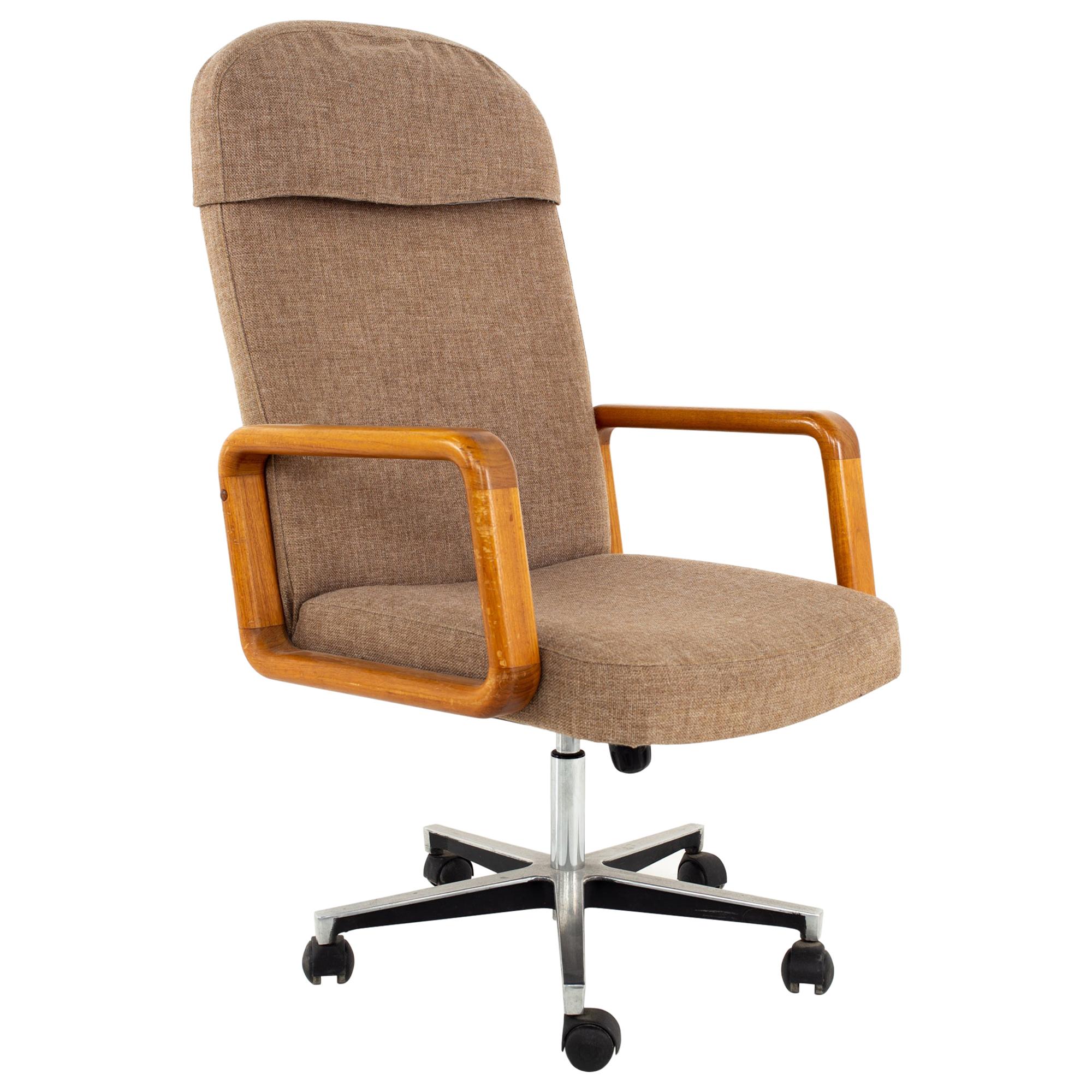 MidCentury Executive Leather Desk Chair by Herman Miller at 1stDibs