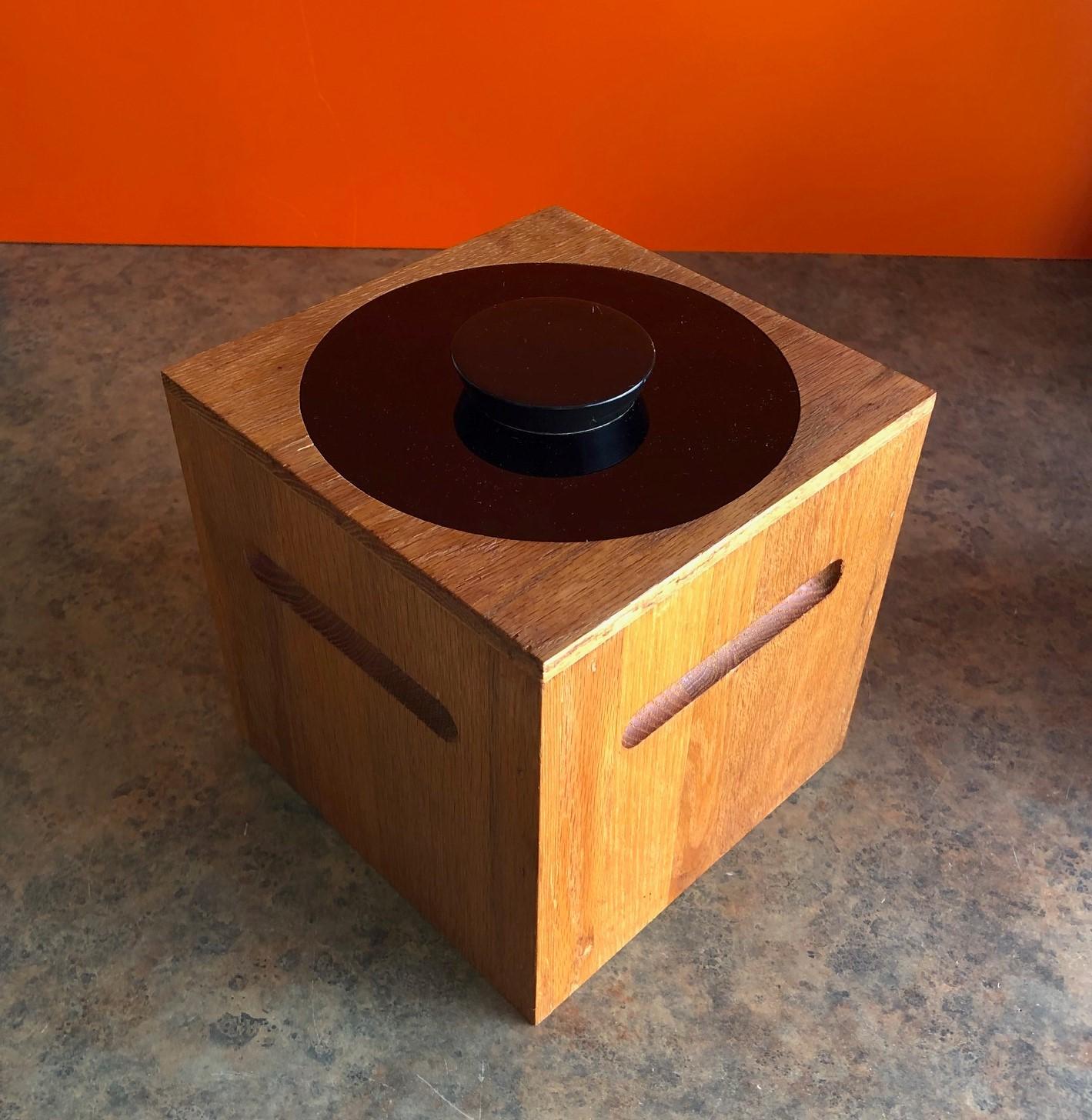 Midcentury Teak Ice Bucket by Morgan Designs For Sale 2