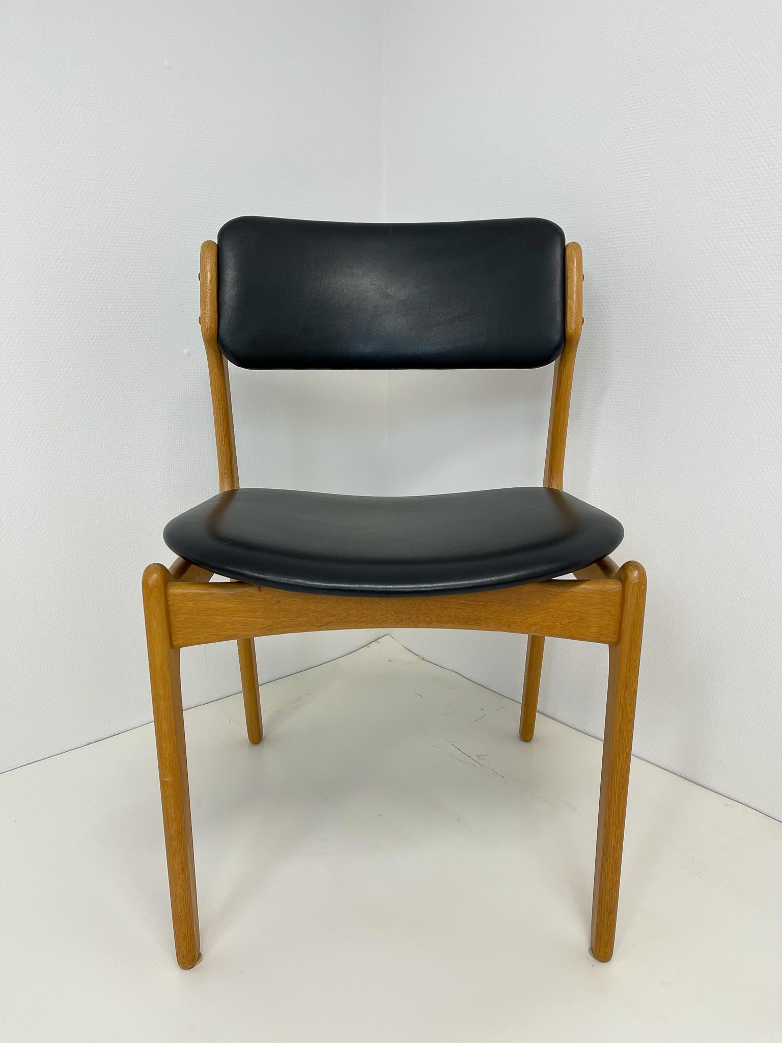 Midcentury Teak Oak-Leather Dining Chairs Erik Buch, 