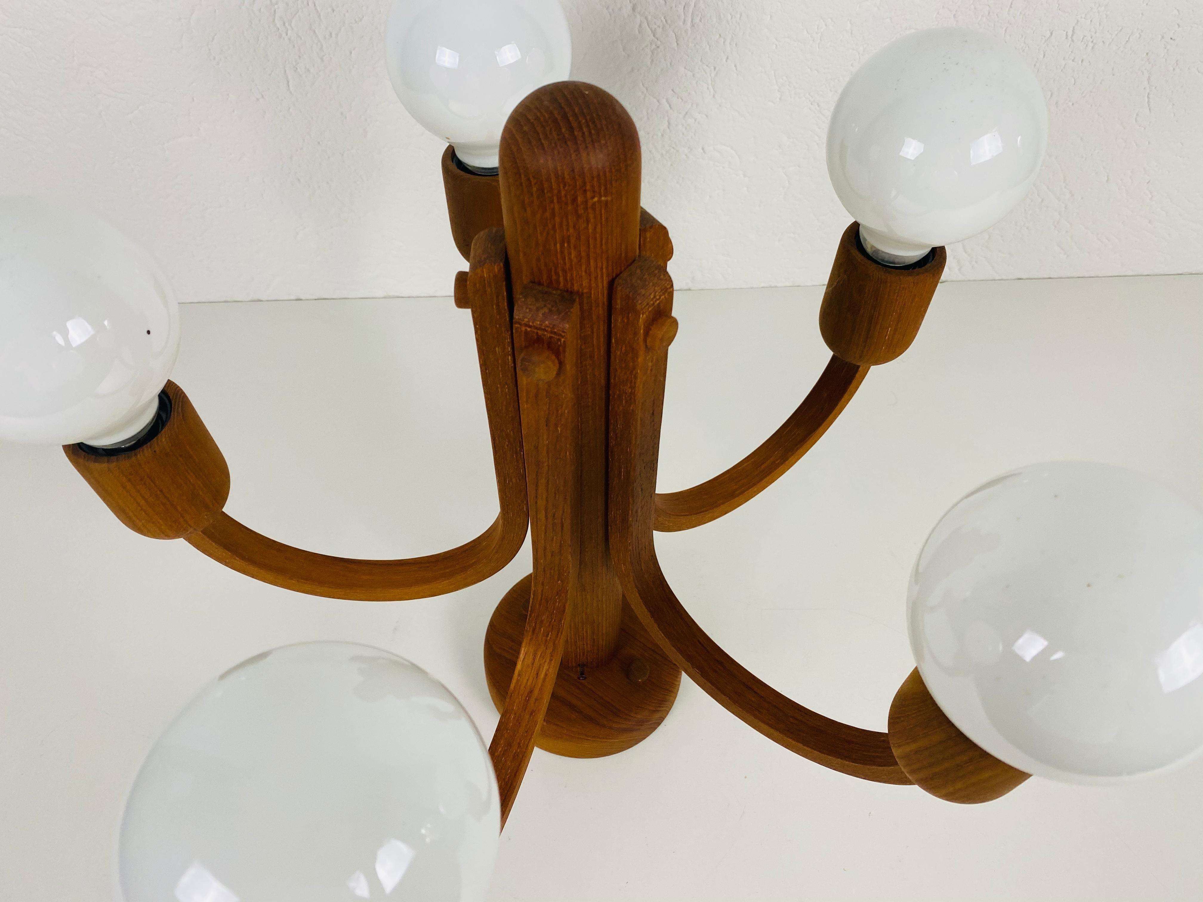 Midcentury Teak Pendant Lamp with 5 Arms by Domus, 1960s In Good Condition In Hagenbach, DE