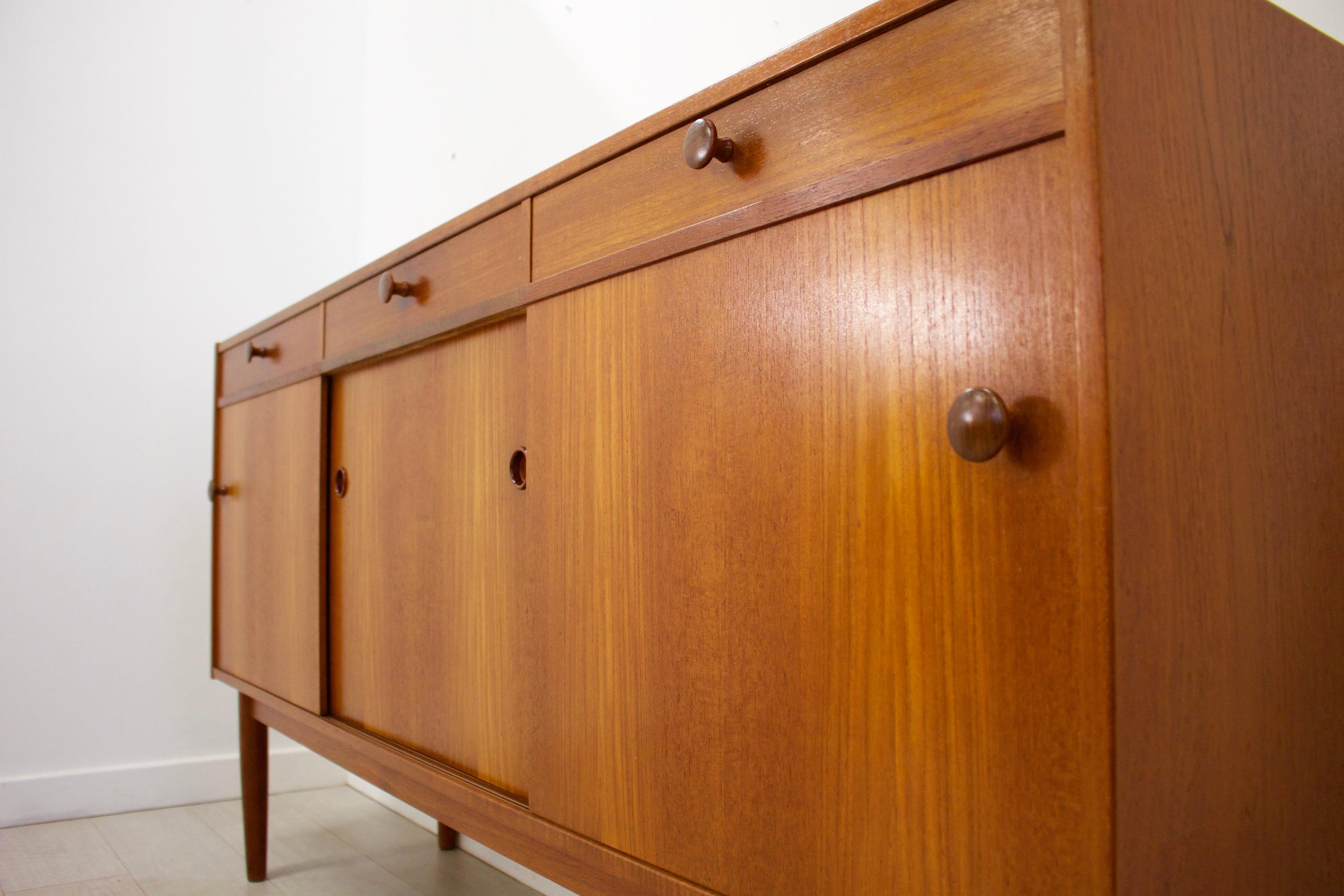 Midcentury Teak Sideboard by Nils Jonsson for Troeds, 1960s In Good Condition For Sale In South Shields, Tyne and Wear