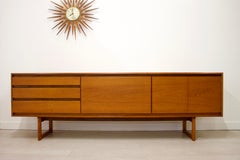 Enfilade en teck du milieu du siècle dernier de White and Newton, années 1960