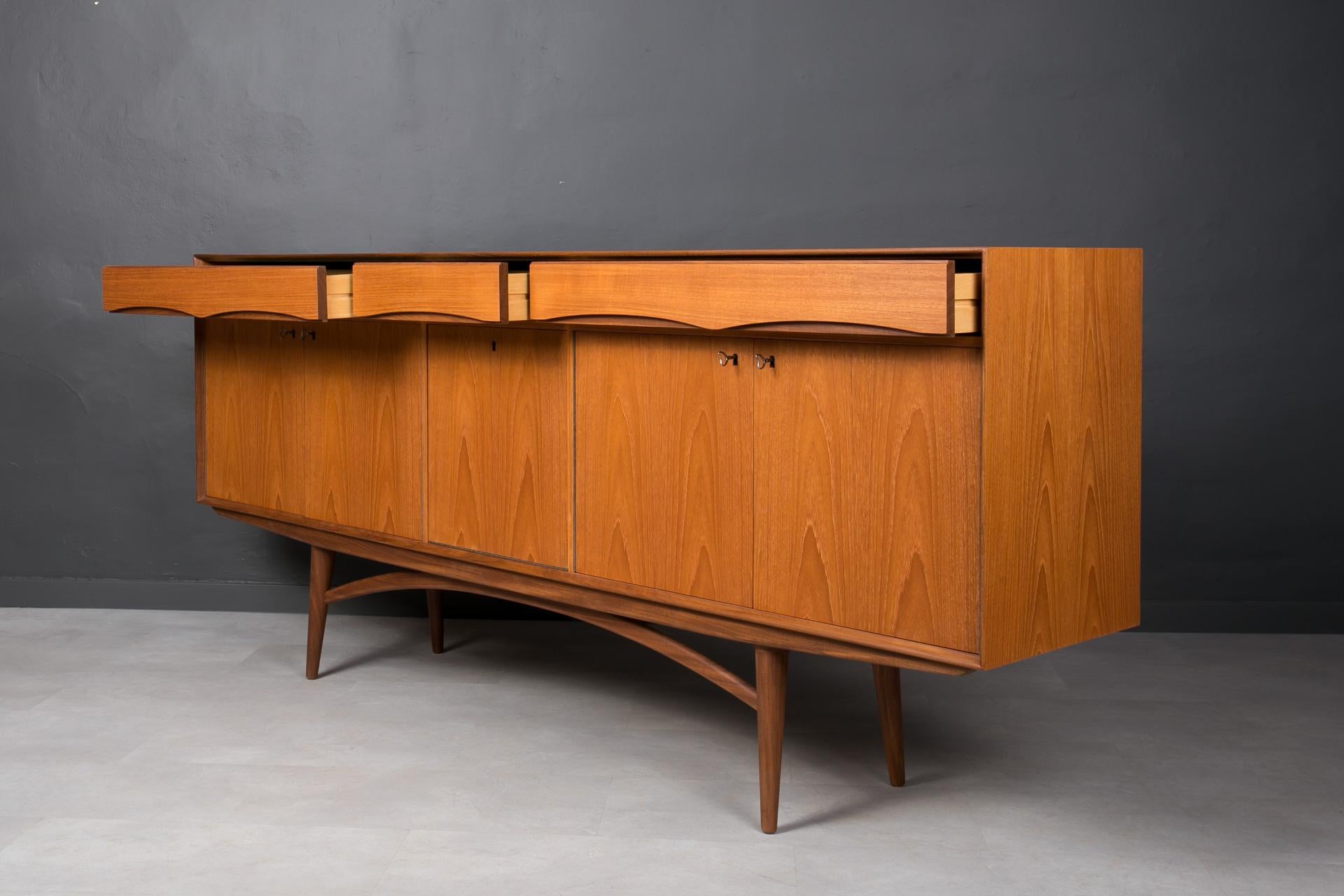 Midcentury Teak Sideboard, Norway, 1960s, Gustav Bahus Style In Good Condition For Sale In Wrocław, Poland