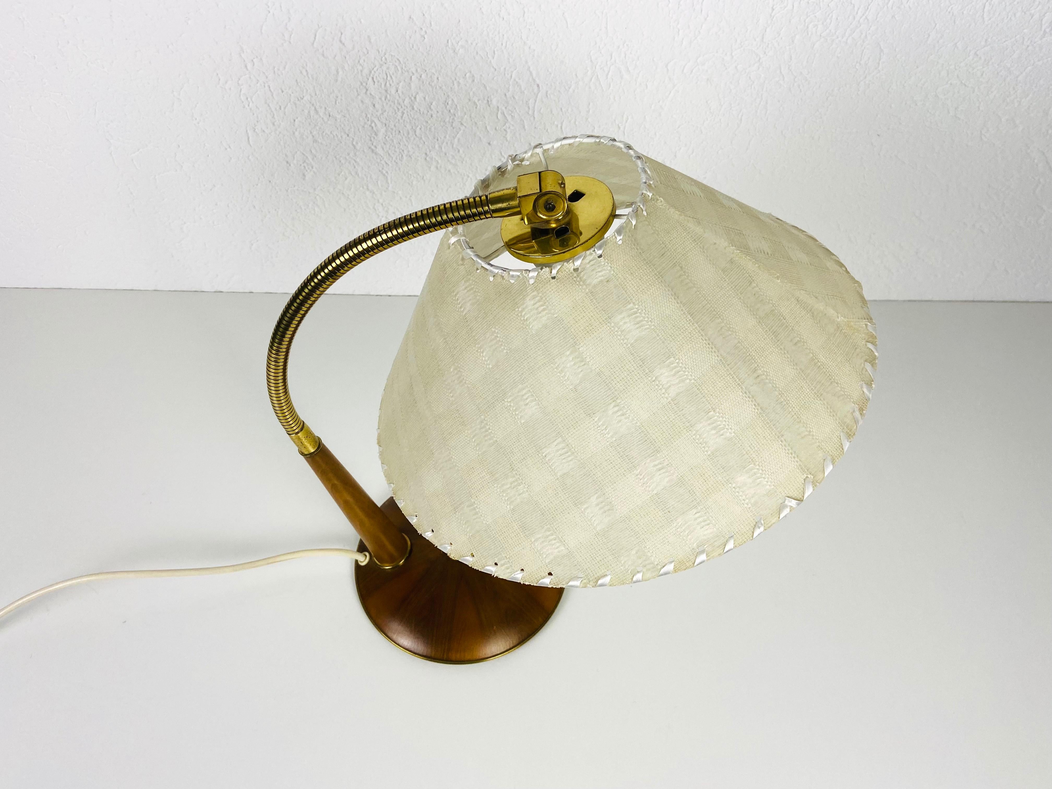 Lampe de table en teck du milieu du siècle par Temde, circa 1970 en vente 5