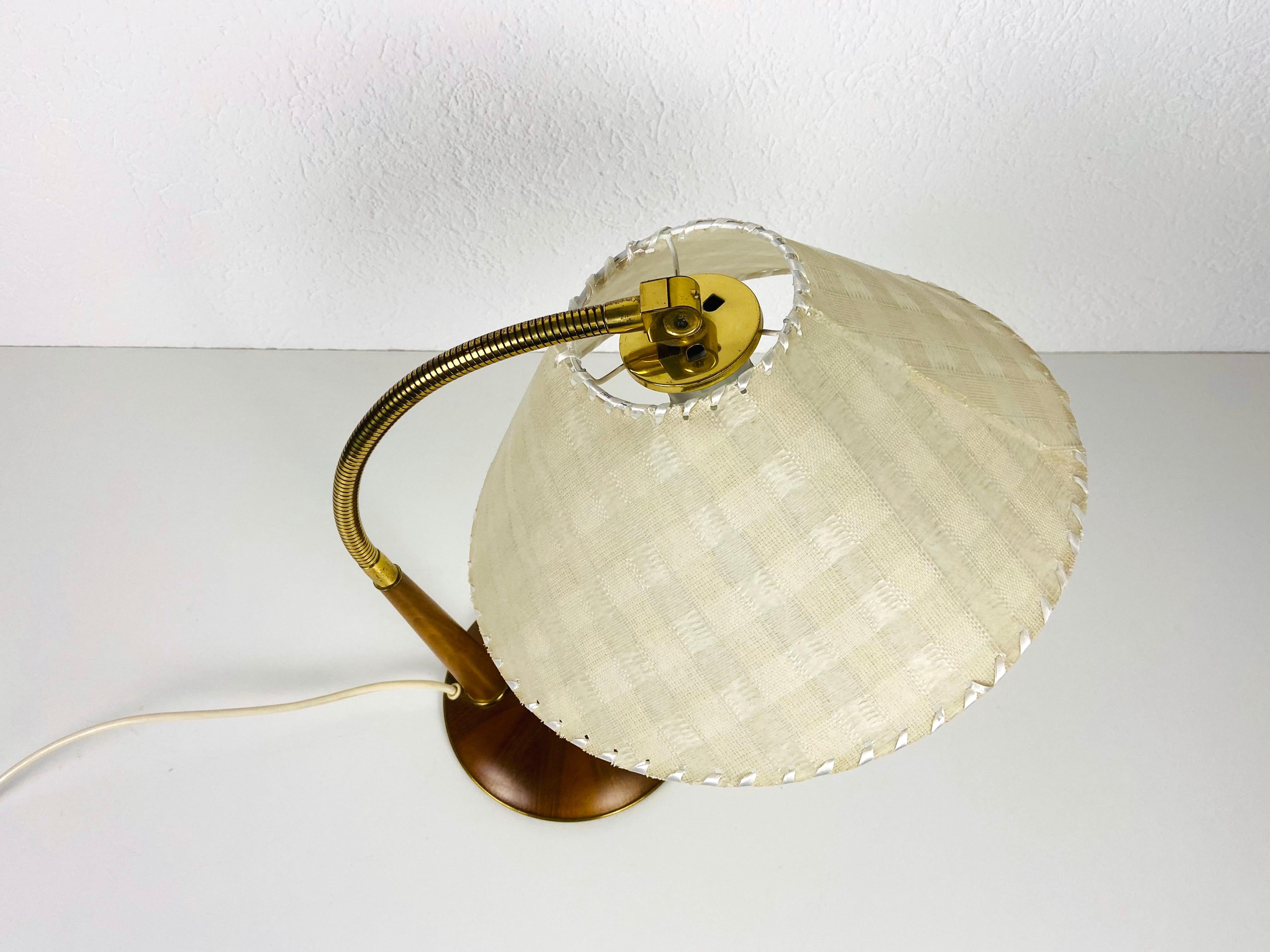 Lampe de table en teck du milieu du siècle par Temde, circa 1970 en vente 1
