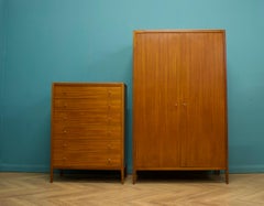 Cassettiera Tallboy in teak del Medioevo di Heal's da Loughborough, anni '60