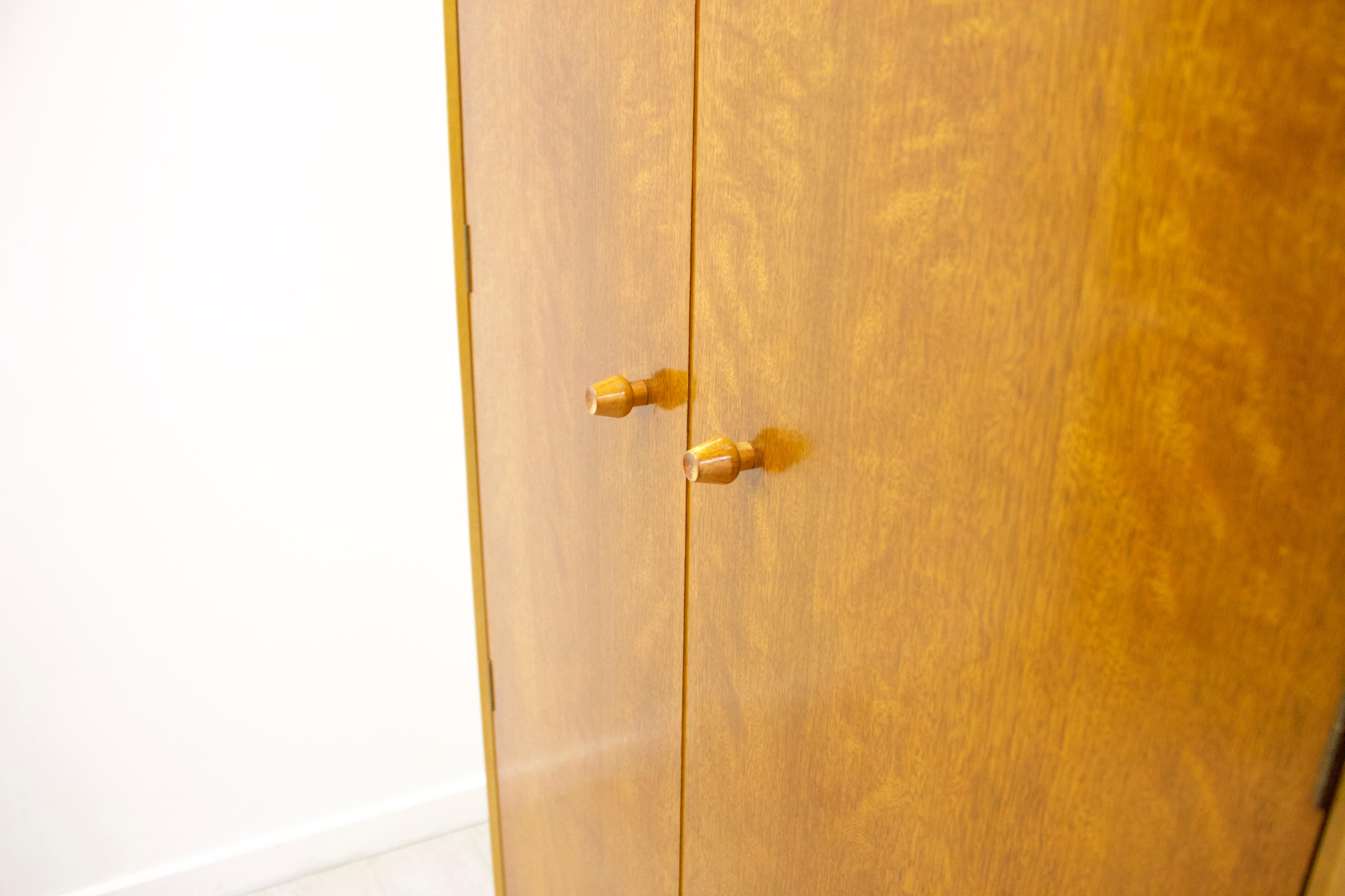 Midcentury Teak and Walnut Veneer Wardrobe by Gimson & Slater for Vesper, 1960s In Good Condition In South Shields, Tyne and Wear