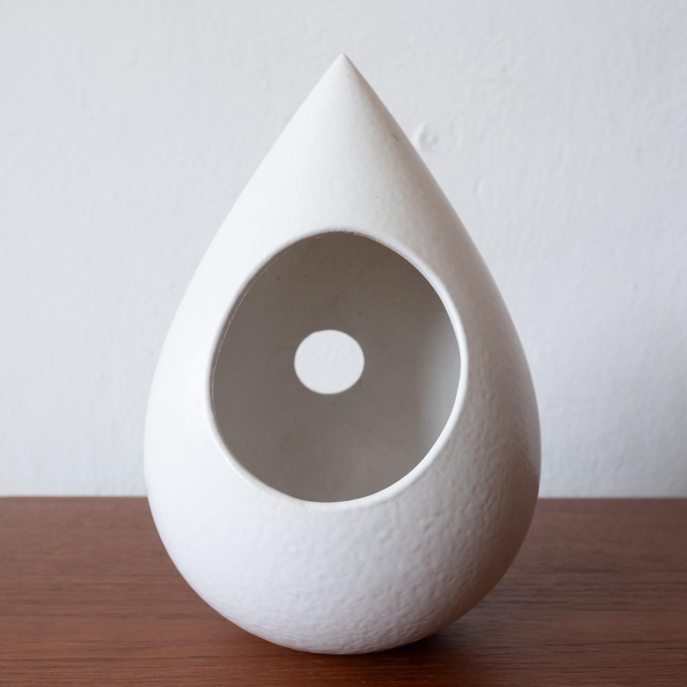 Mid-Century Modern Midcentury Tear Drop Ceramic Ikebana Vase Sculpture, Japan 1960