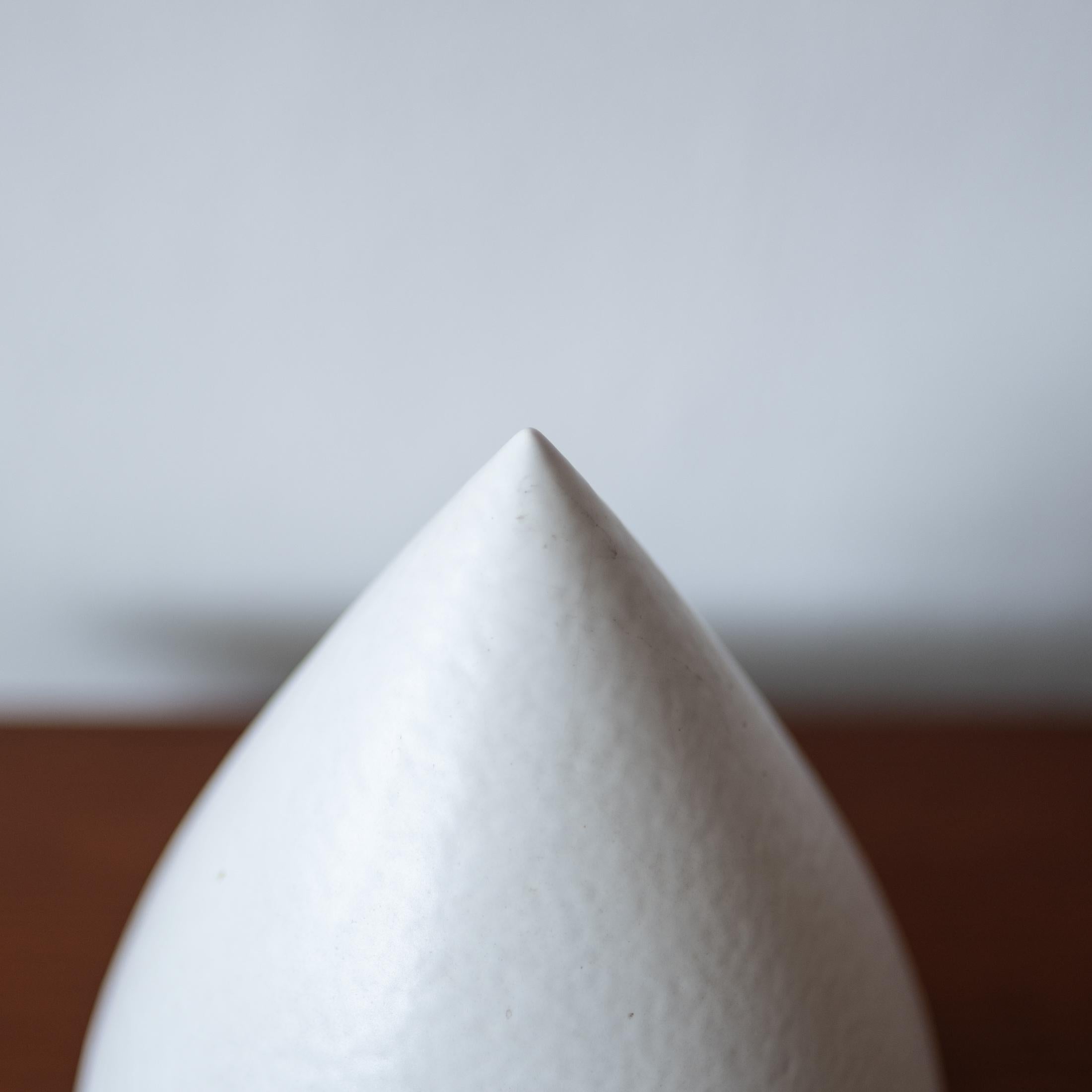 Midcentury Tear Drop Ceramic Ikebana Vase Sculpture, Japan 1960 1