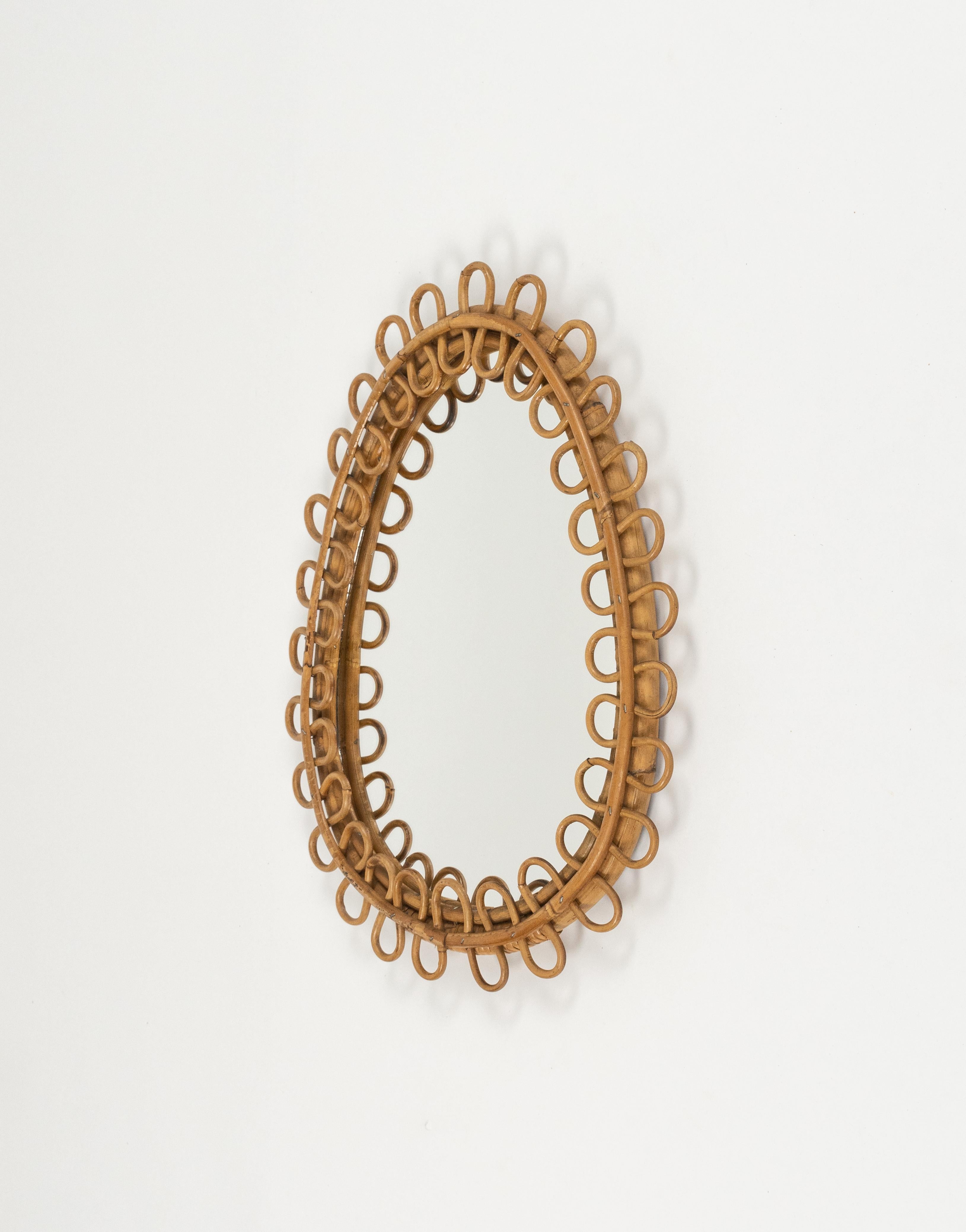 Midcentury Teardrop shape Wall Mirror Franco Albini Style, Italy 1960s In Good Condition For Sale In Rome, IT