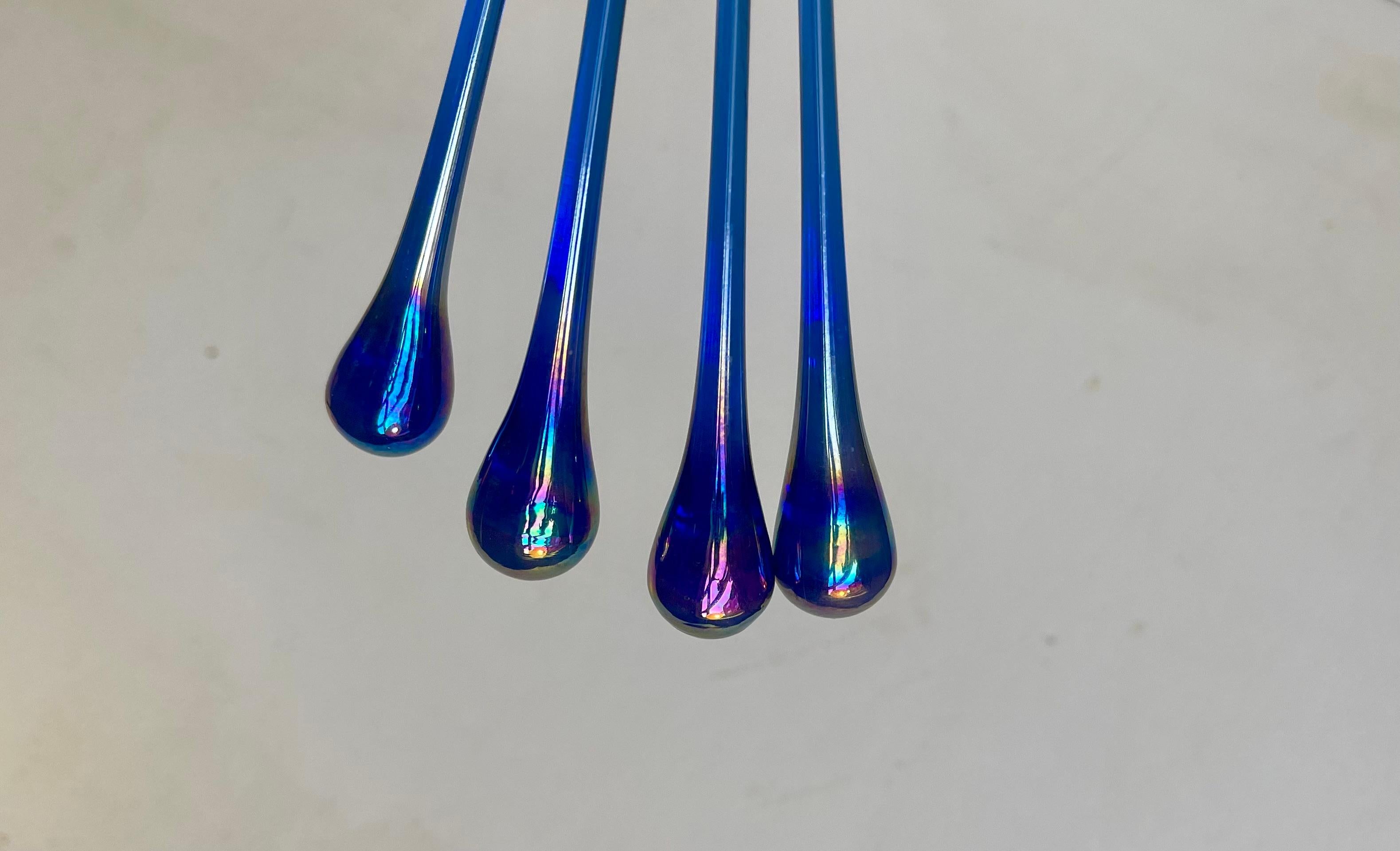Midcentury Teardrop Sun Catchers in Blue Rainbow Glass, Set of 4 In Good Condition For Sale In Esbjerg, DK