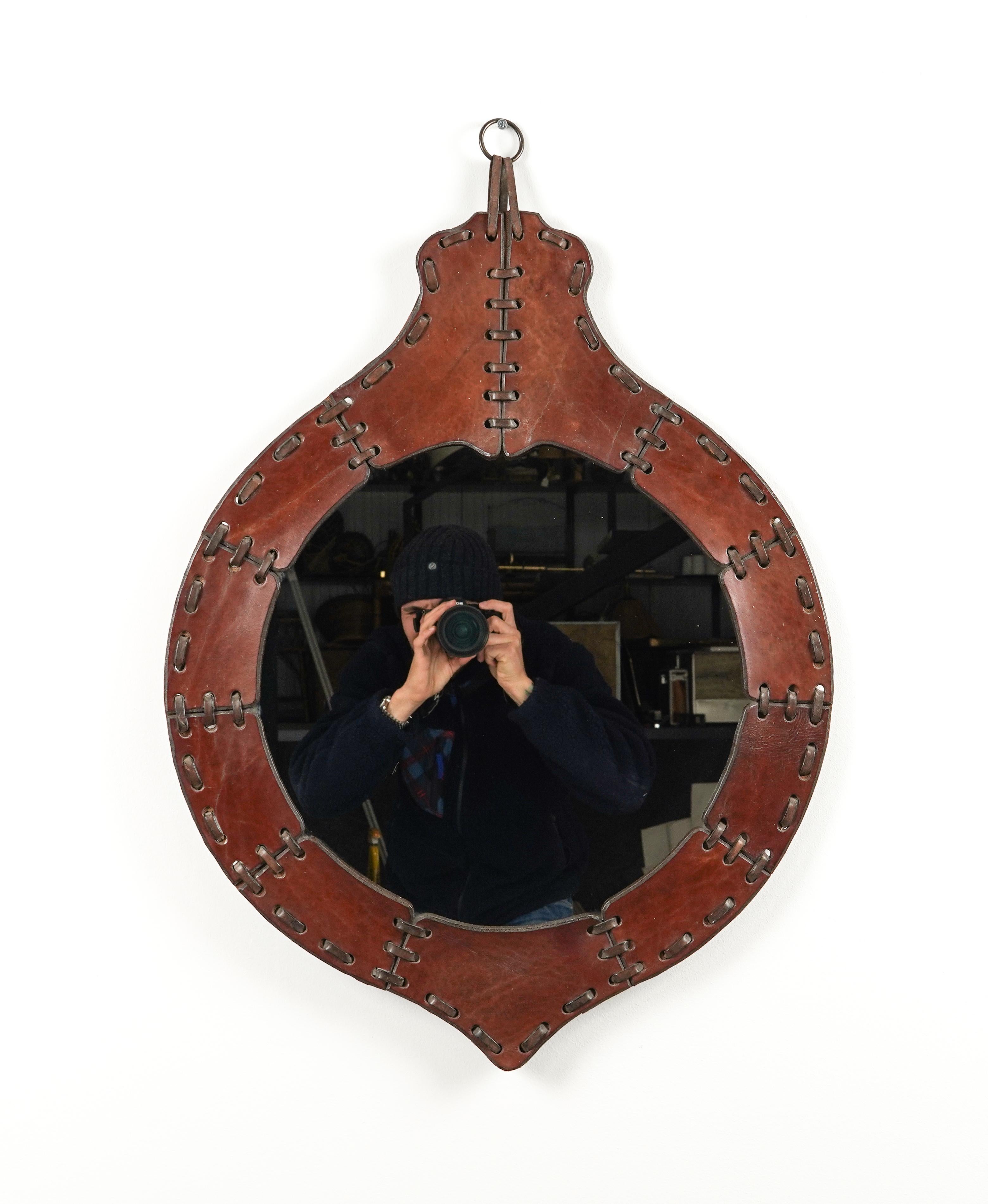 Midcentury Teardrop Wall Mirror in Leather, Italy 1960s For Sale 4