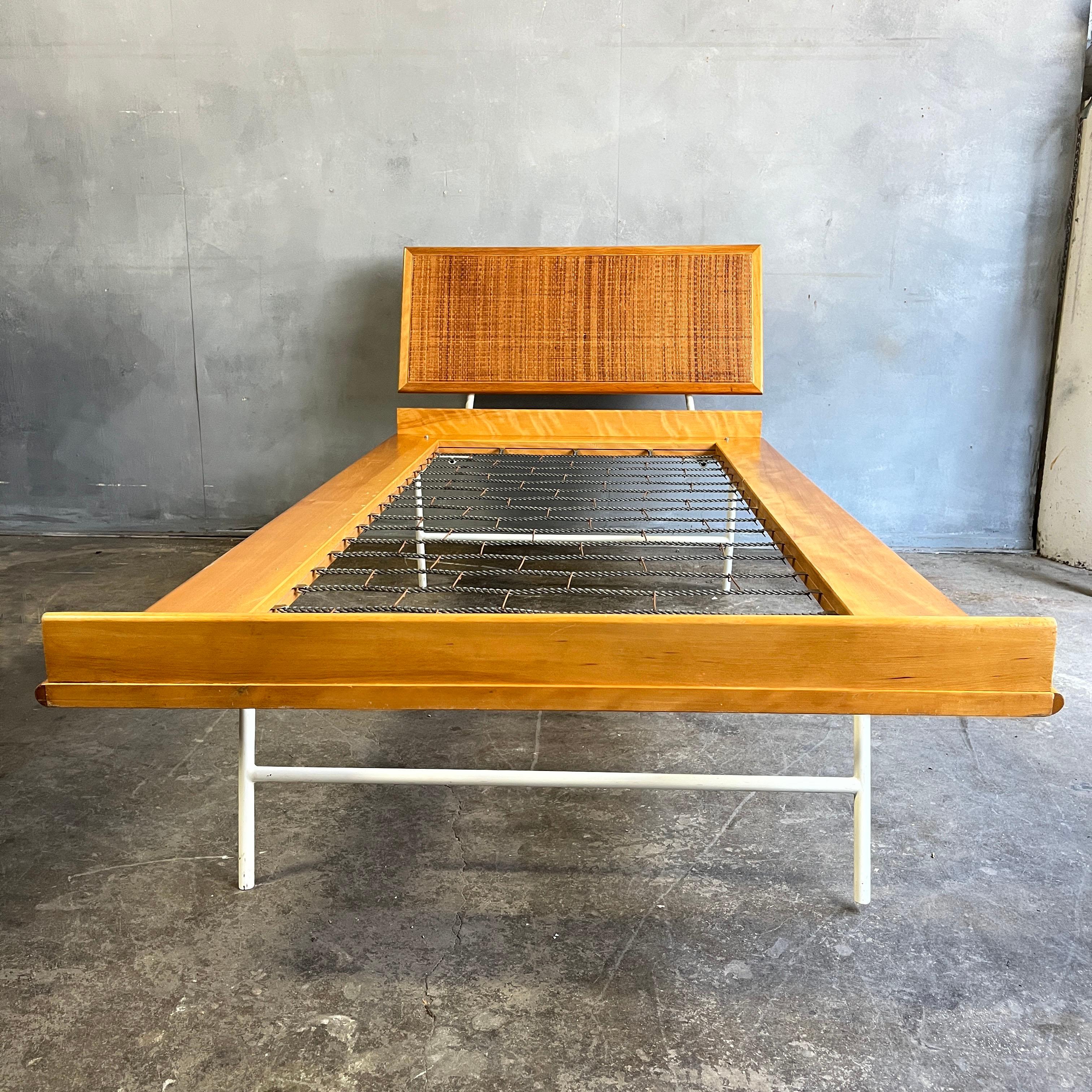 Midcentury Thin Edge Bed by George Nelson for Herman Miller 1950's 4