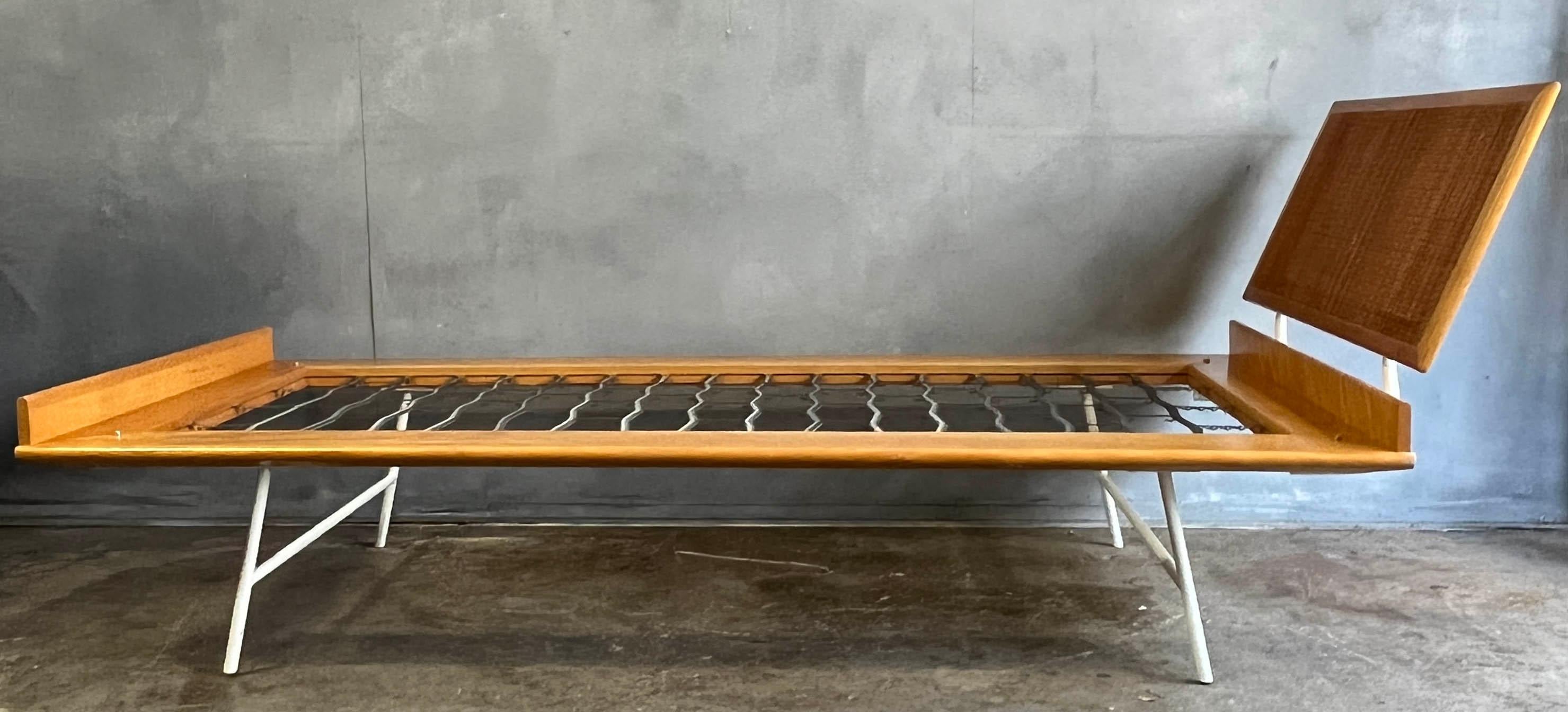 Metal Midcentury Thin Edge Bed by George Nelson for Herman Miller 1950's