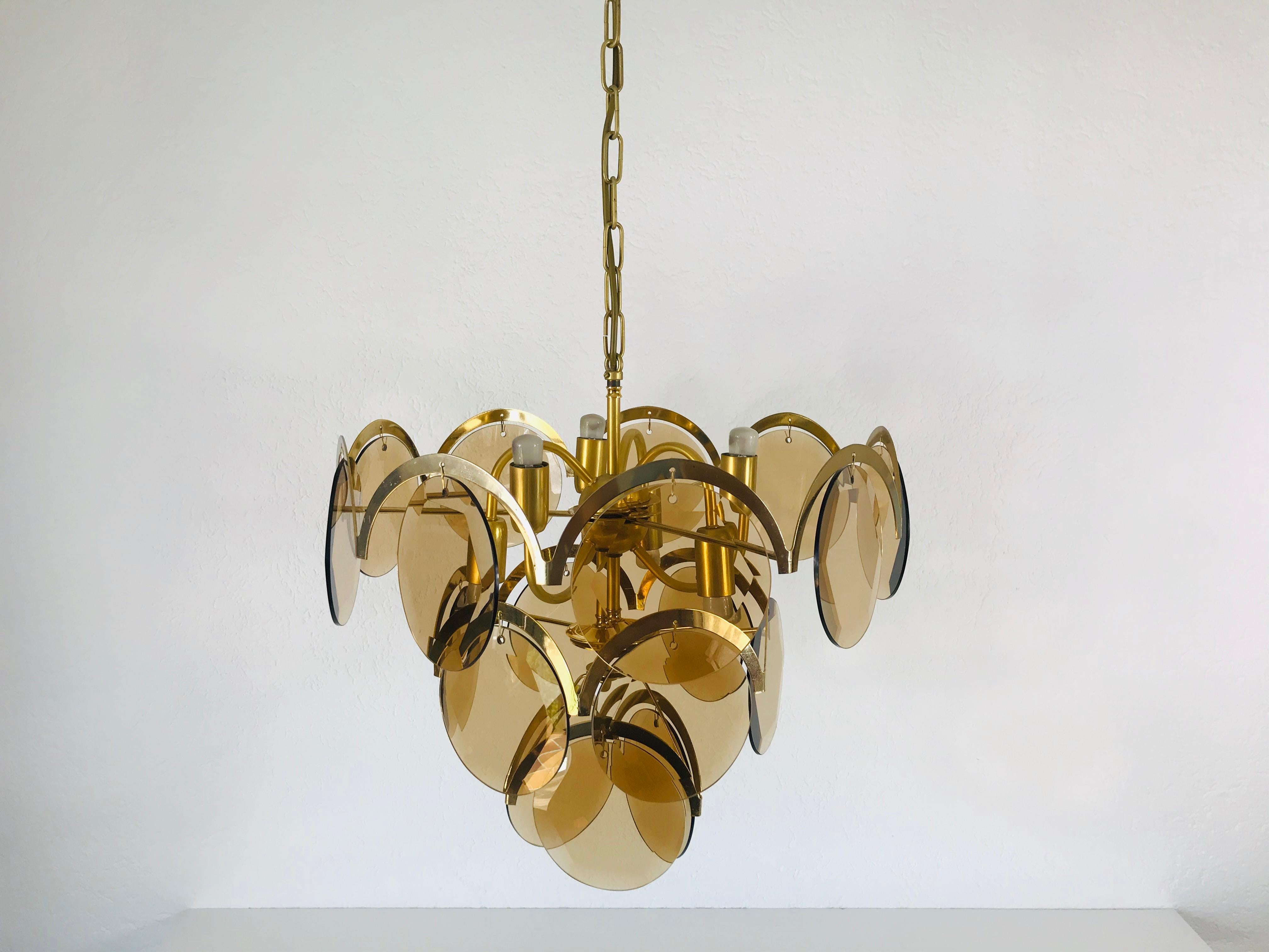 Midcentury Three-Tier Brass and Glass Chandelier by Vistosi, 1960s For Sale 7