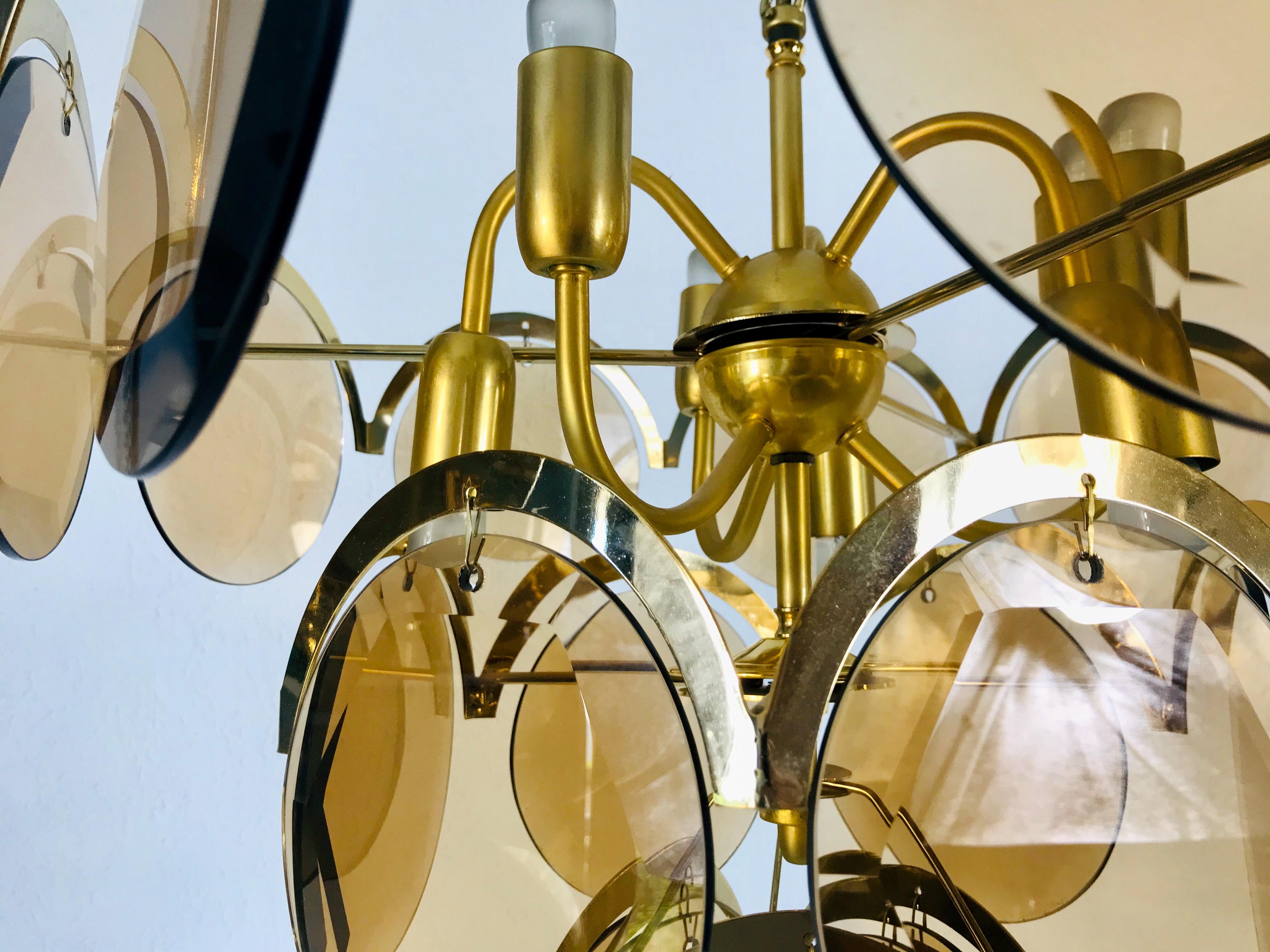 Midcentury Three-Tier Brass and Glass Chandelier by Vistosi, 1960s For Sale 10