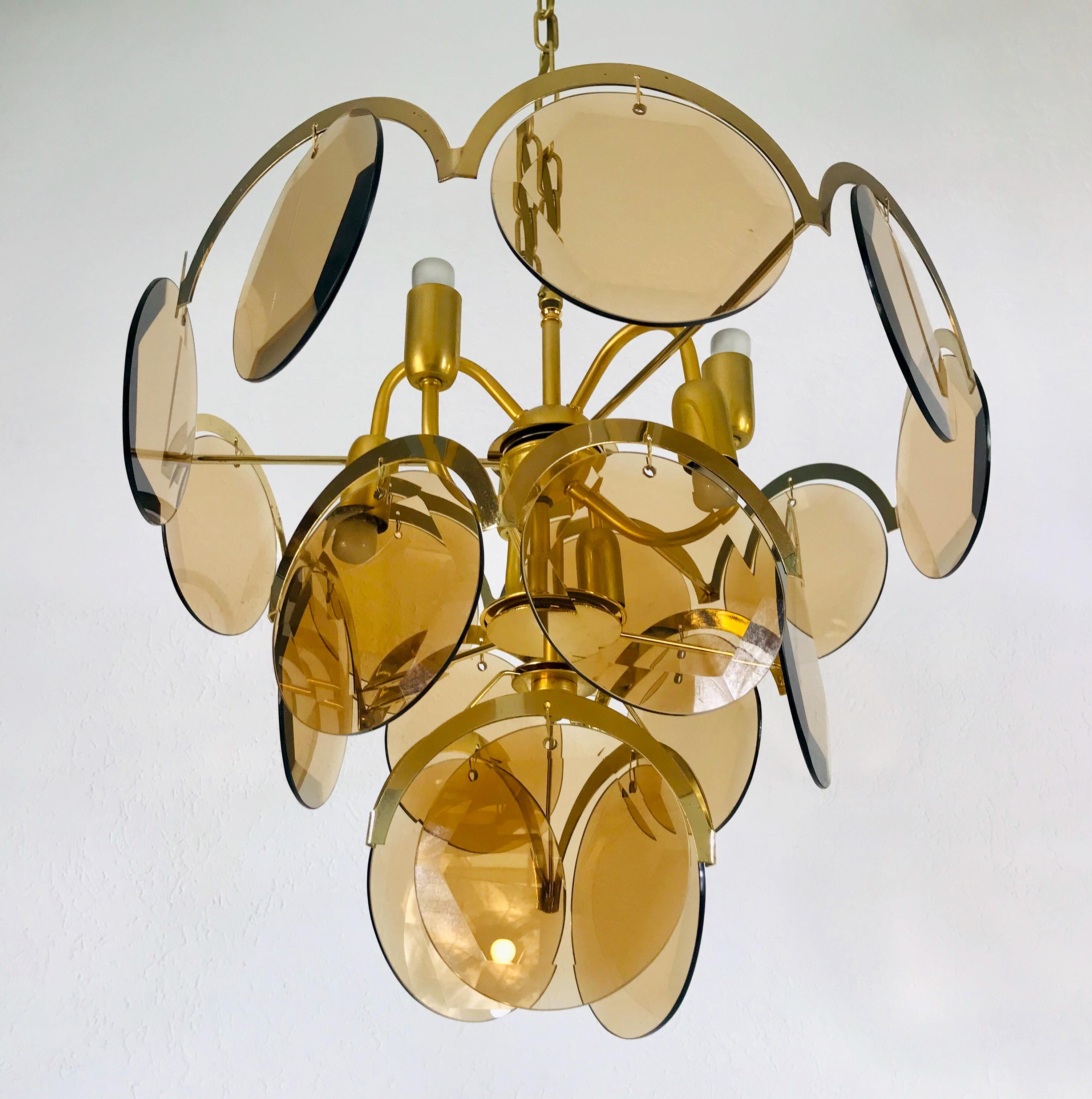 Midcentury Three-Tier Brass and Glass Chandelier by Vistosi, 1960s For Sale 1