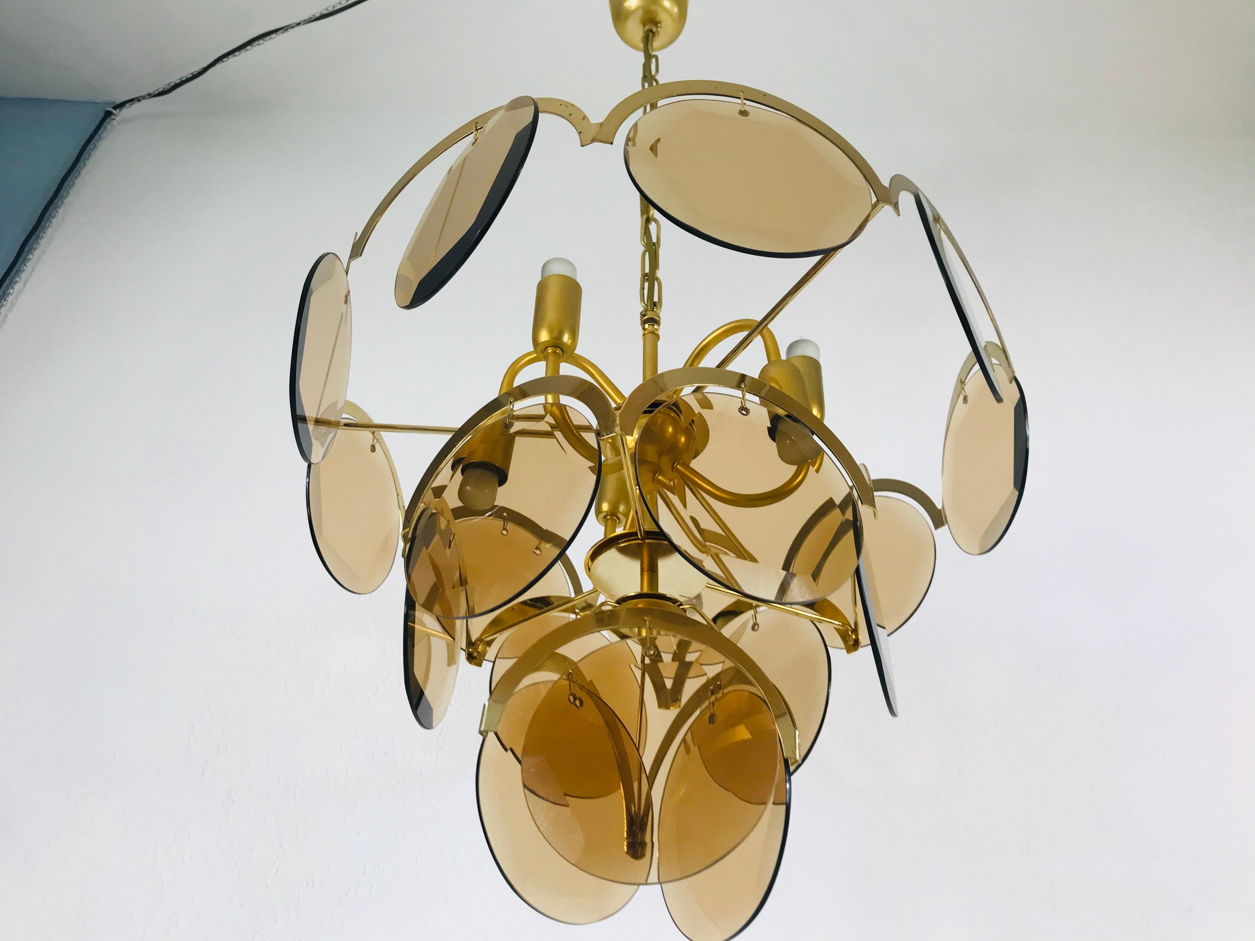 Midcentury Three-Tier Brass and Glass Chandelier by Vistosi, 1960s For Sale 2