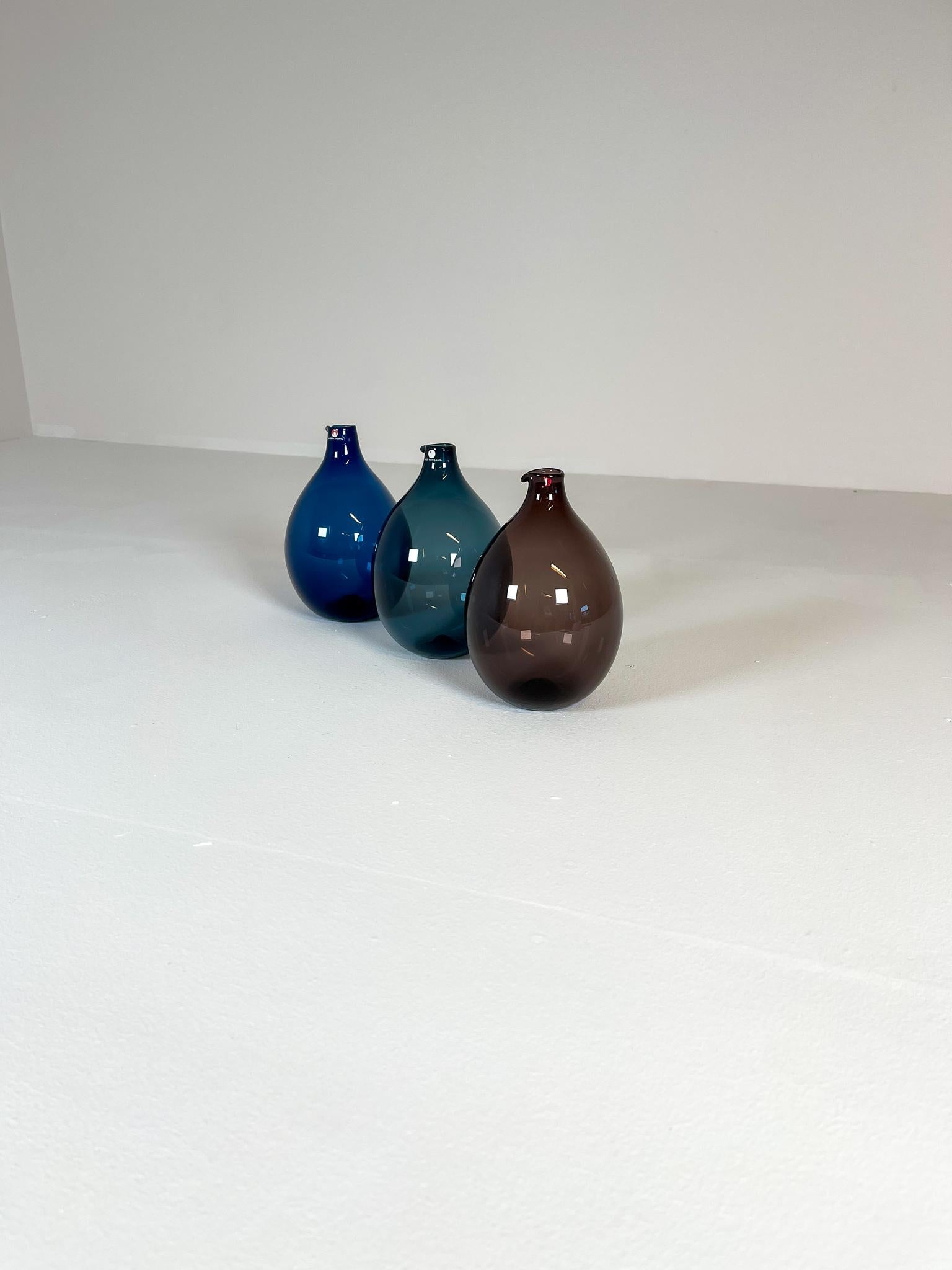 Finnish Midcentury Timo Sarpaneva Set of 3 Bird Bottles / Vases Iittala For Sale