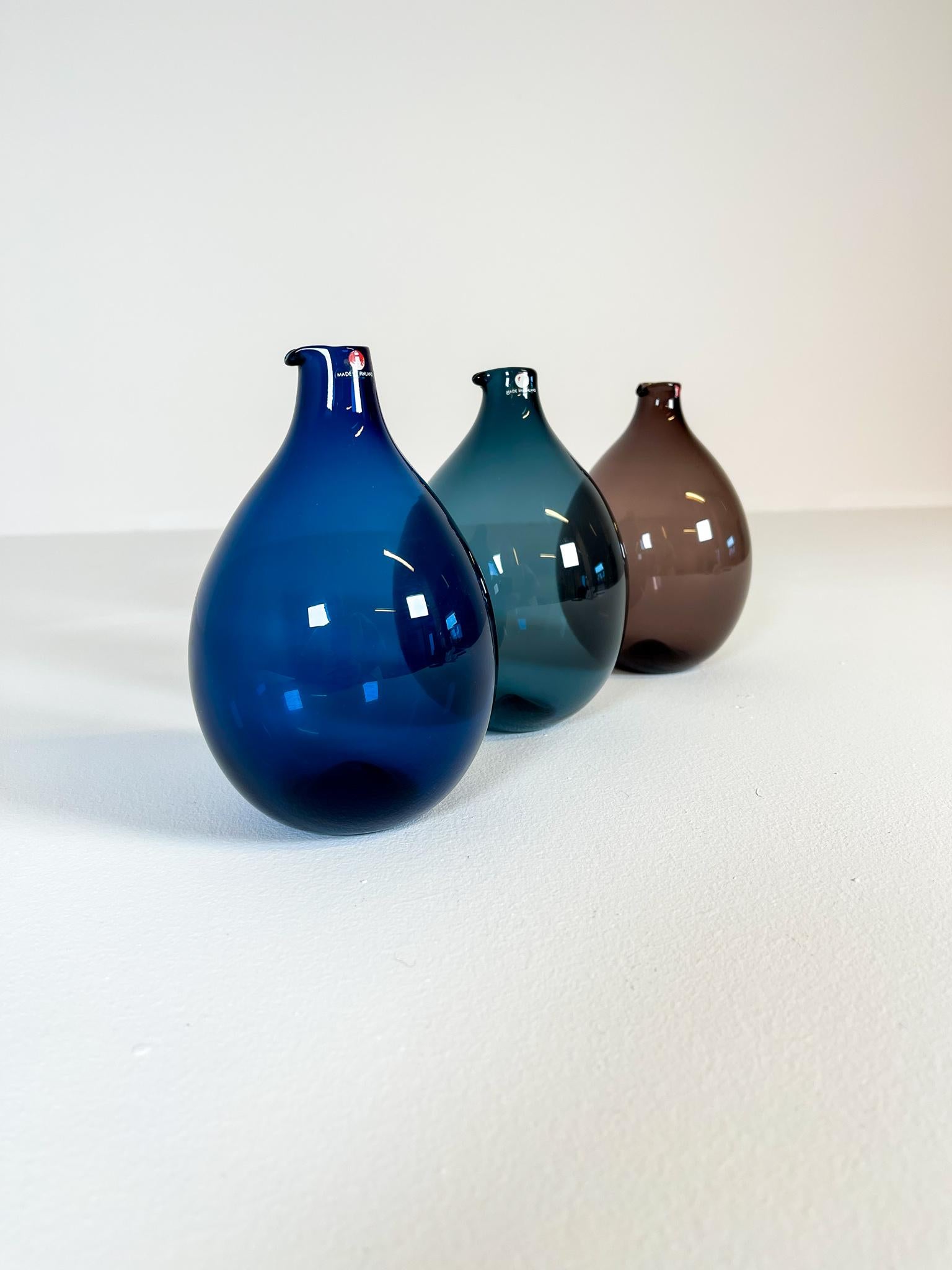 Glass Midcentury Timo Sarpaneva Set of 3 Bird Bottles / Vases Iittala For Sale