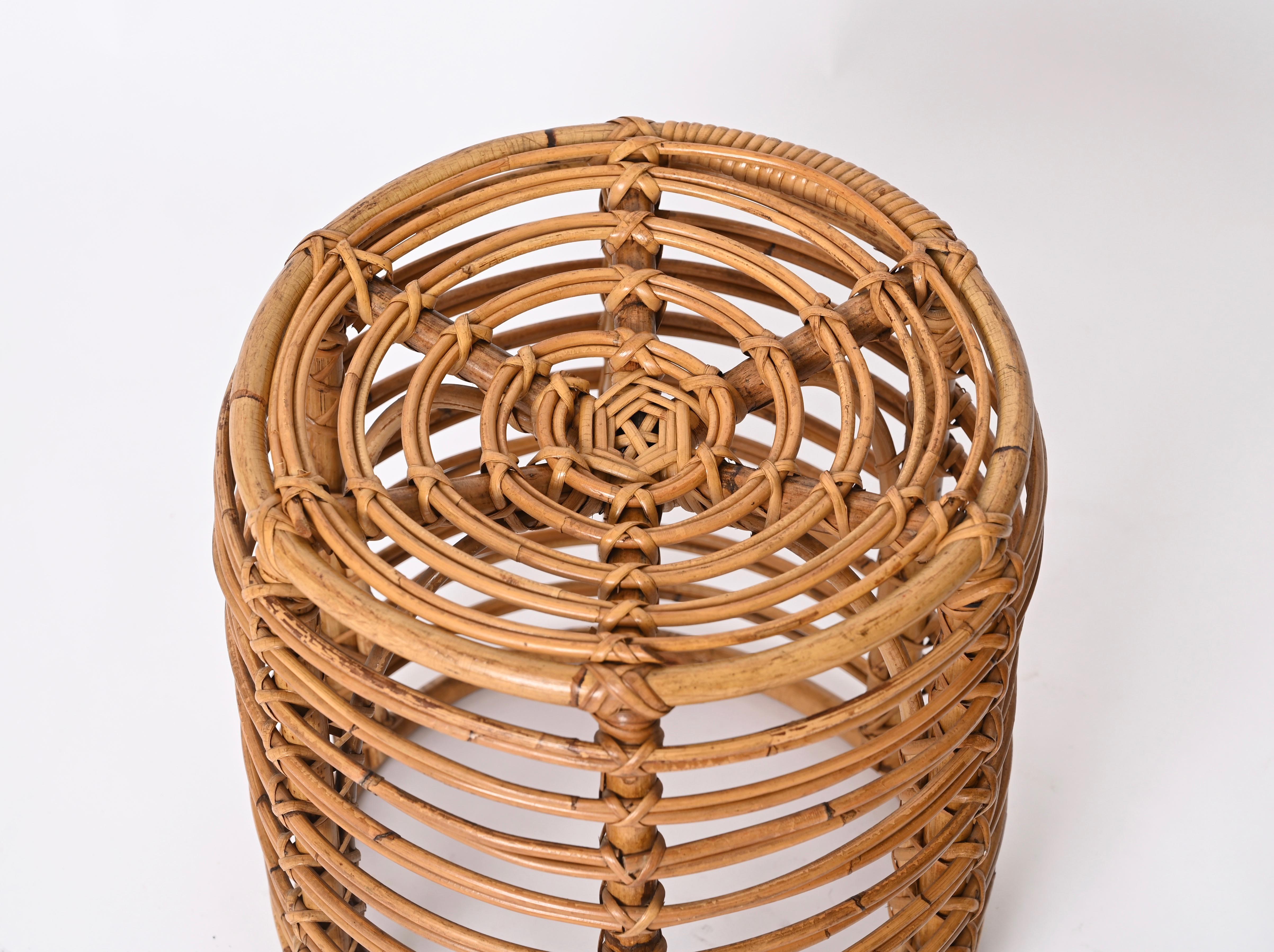 Midcentury Tito Agnoli Rattan and Wicker Round Pouf Stool, Italy, 1970s In Good Condition In Roma, IT