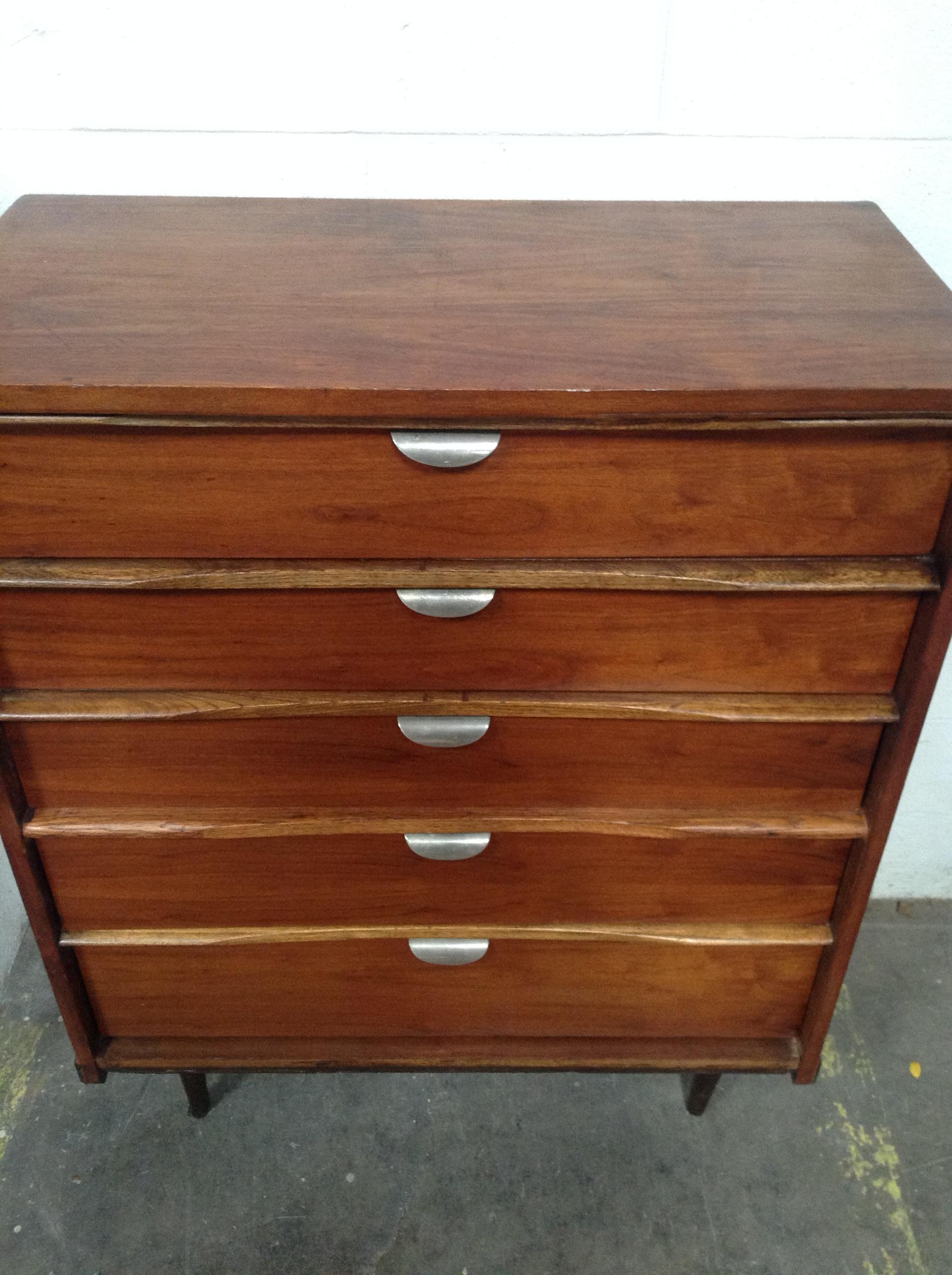 Midcentury Tomboy Dresser from Furniture Corporation In Excellent Condition In Los Angeles, CA