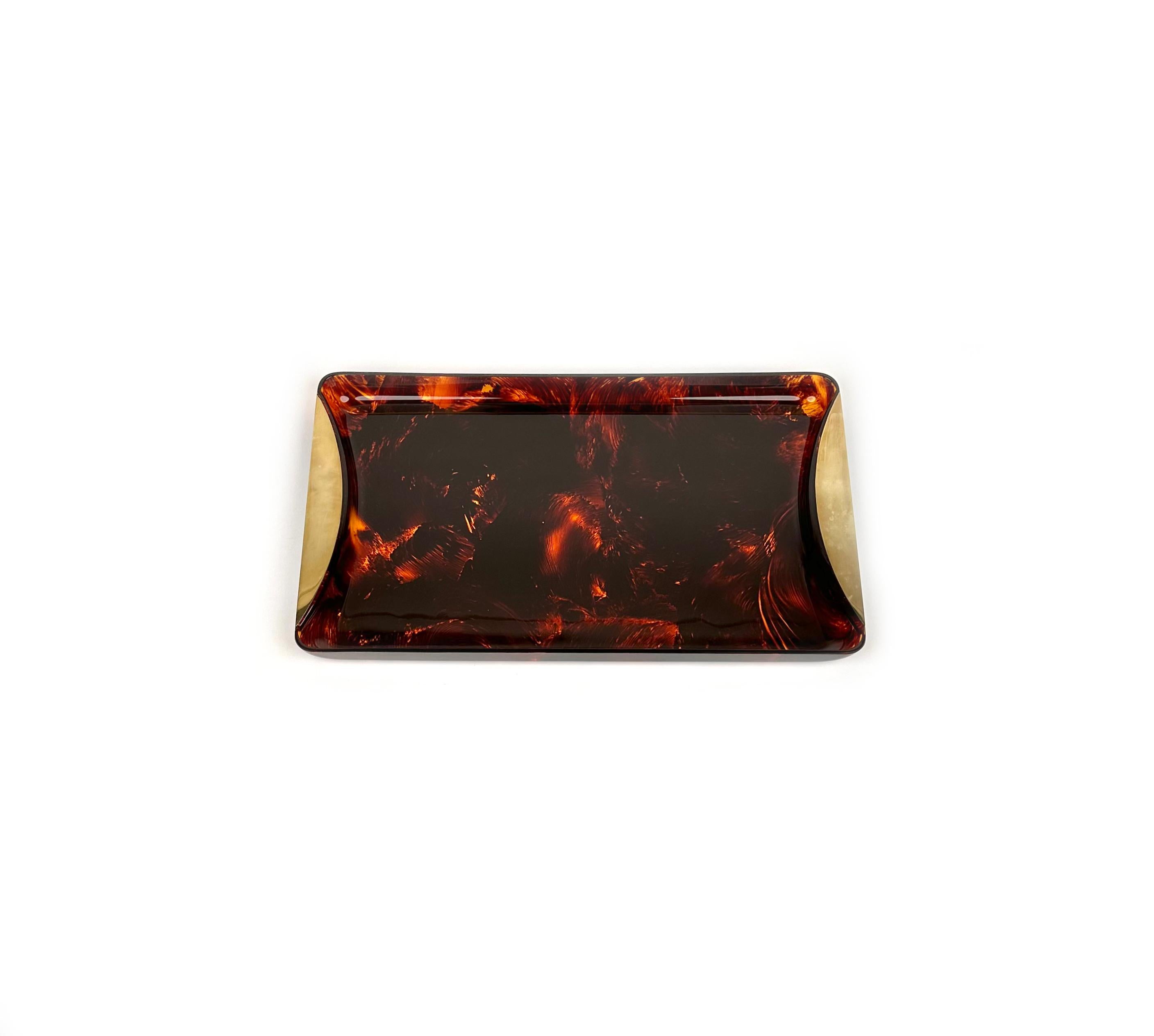 Mid-Century Tortoiseshell Lucite & Brass Serving Tray by Guzzini, Italy, 1970s In Good Condition In Rome, IT