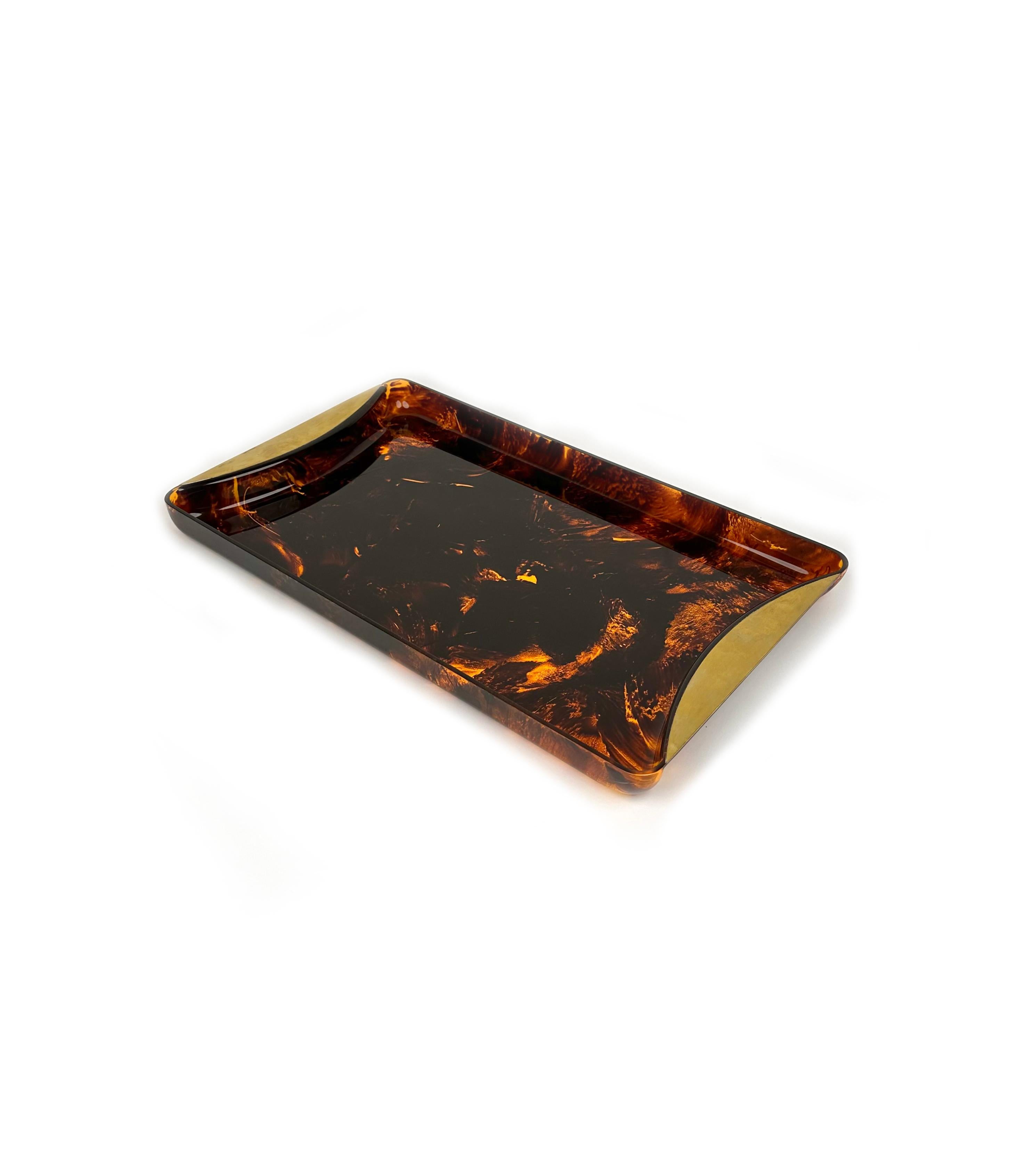 Mid-Century Tortoiseshell Lucite & Brass Serving Tray by Guzzini, Italy, 1970s In Good Condition For Sale In Rome, IT