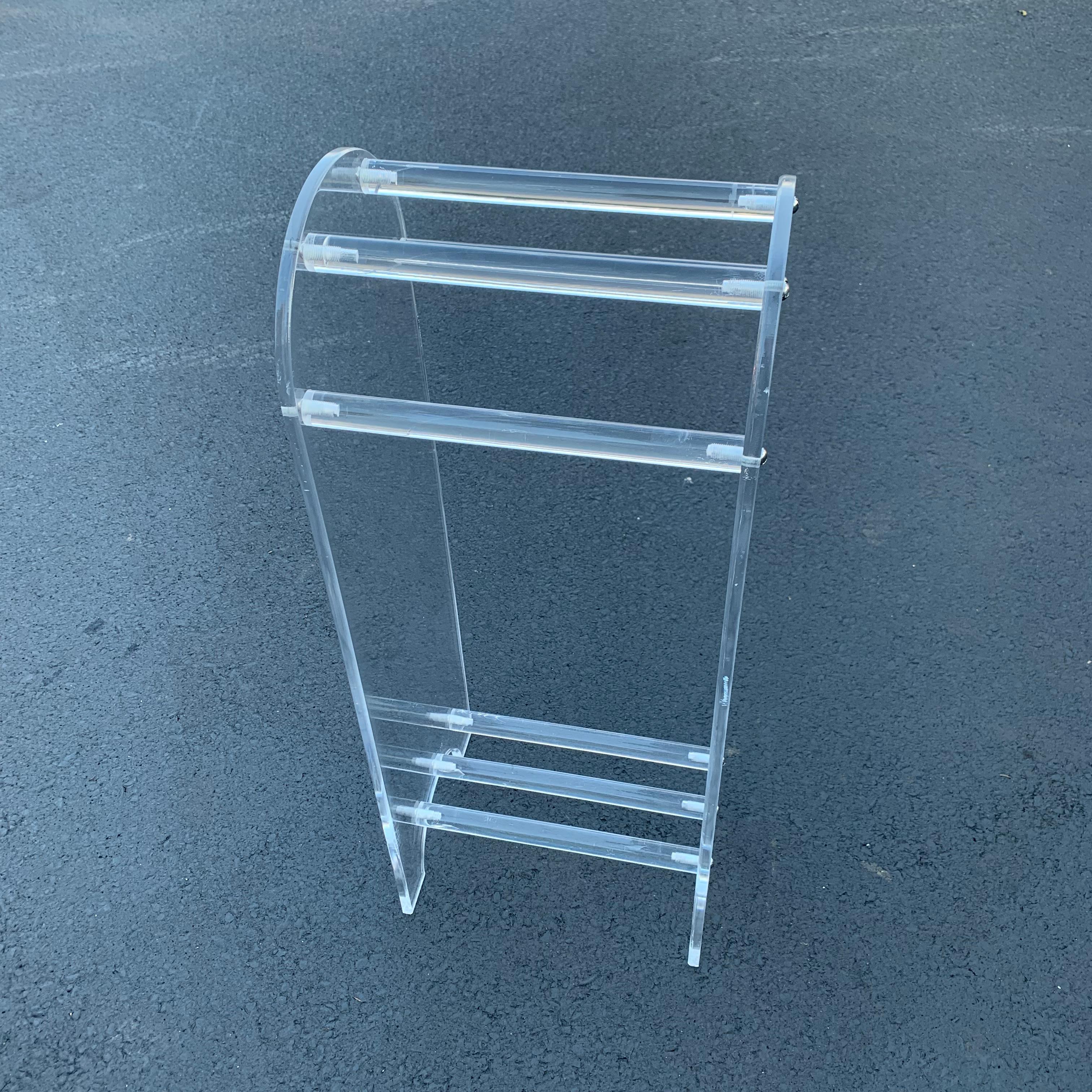 Midcentury Towel Rack of Thick Lucite 1