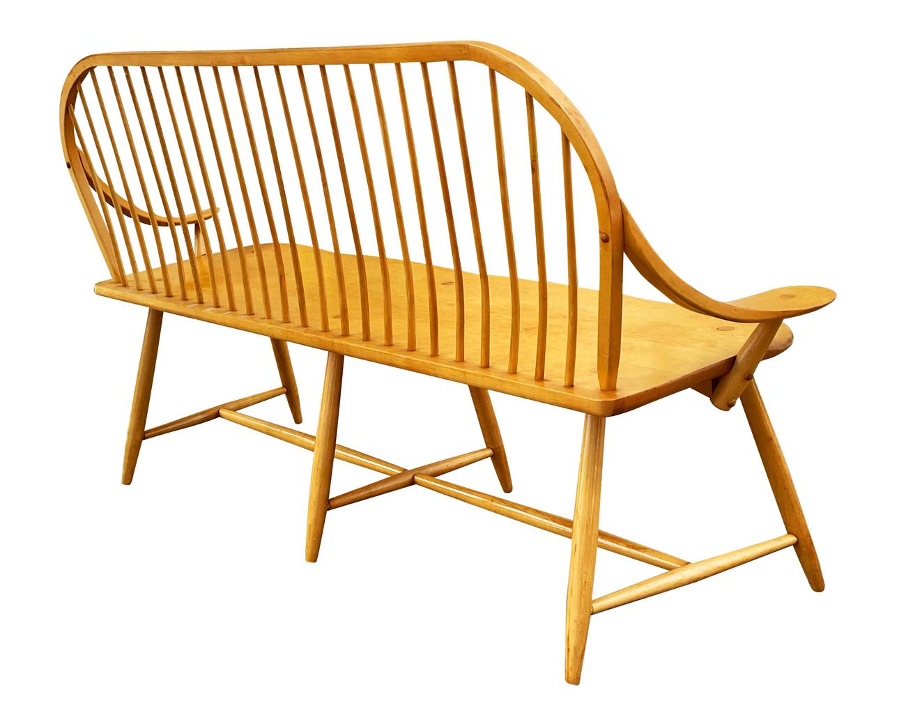 Midcentury Transitional Modern Spindle Back Bentwood Settee Bench in Maple In Good Condition In Philadelphia, PA