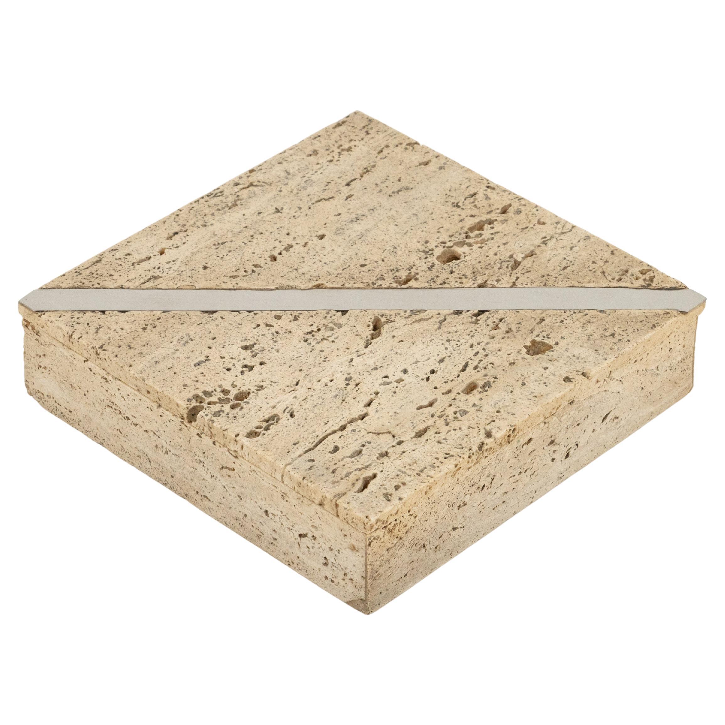 Caja rectangular de travertino de mediados de siglo Estilo Fratelli Mannelli, Italia, 1970