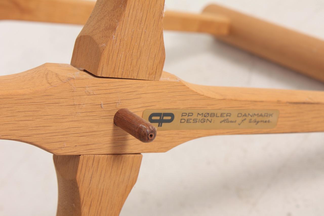 Midcentury Tray Table in Solid Oak by Hans J. Wegner, 1960s 4