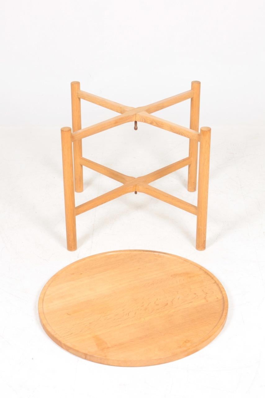 Midcentury Tray Table in Solid Oak by Hans J. Wegner, 1960s 1