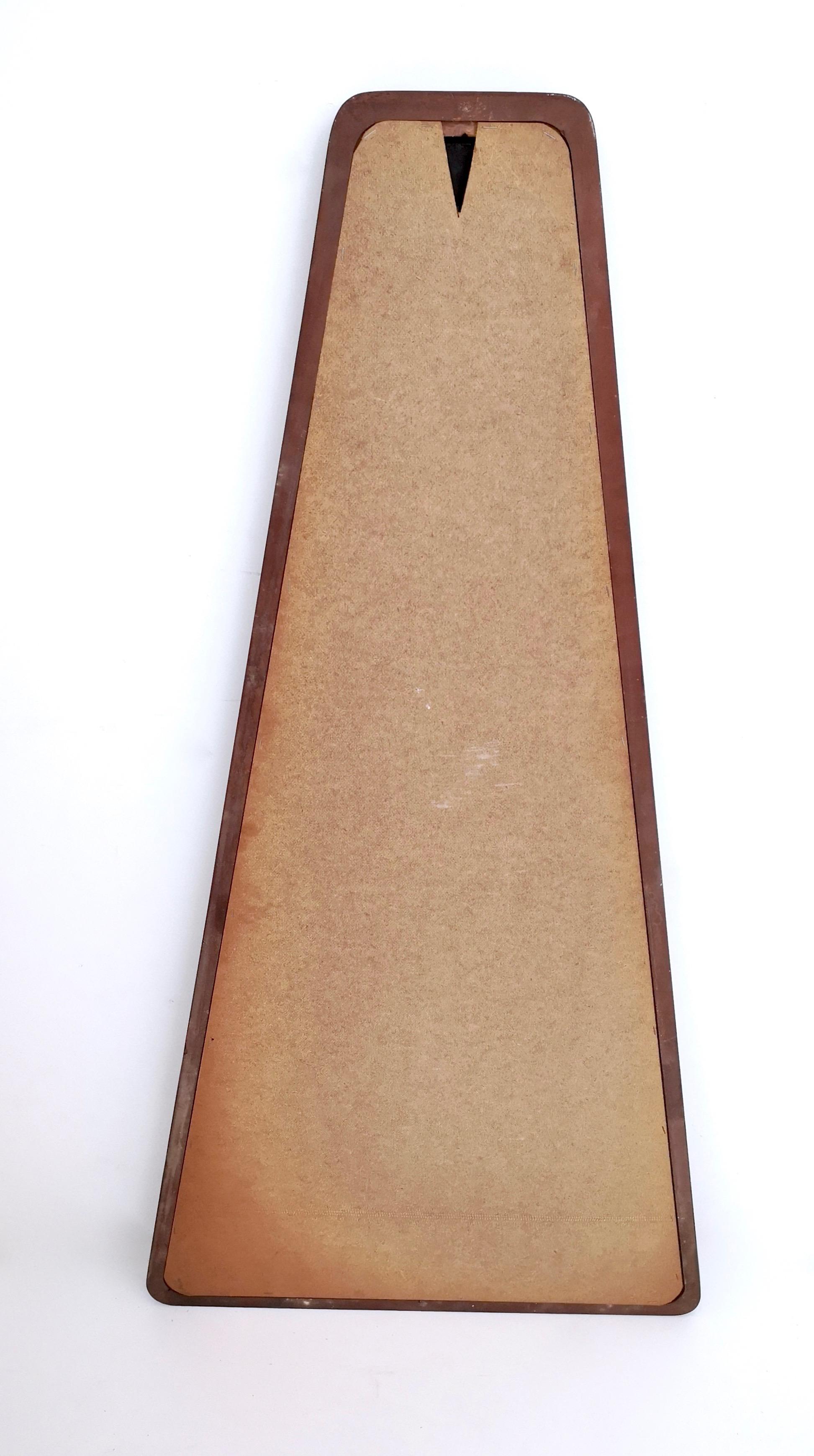 Mid-Century Triangular Mirror with a Molded Solid Walnut Frame, Italy In Excellent Condition In Bresso, Lombardy